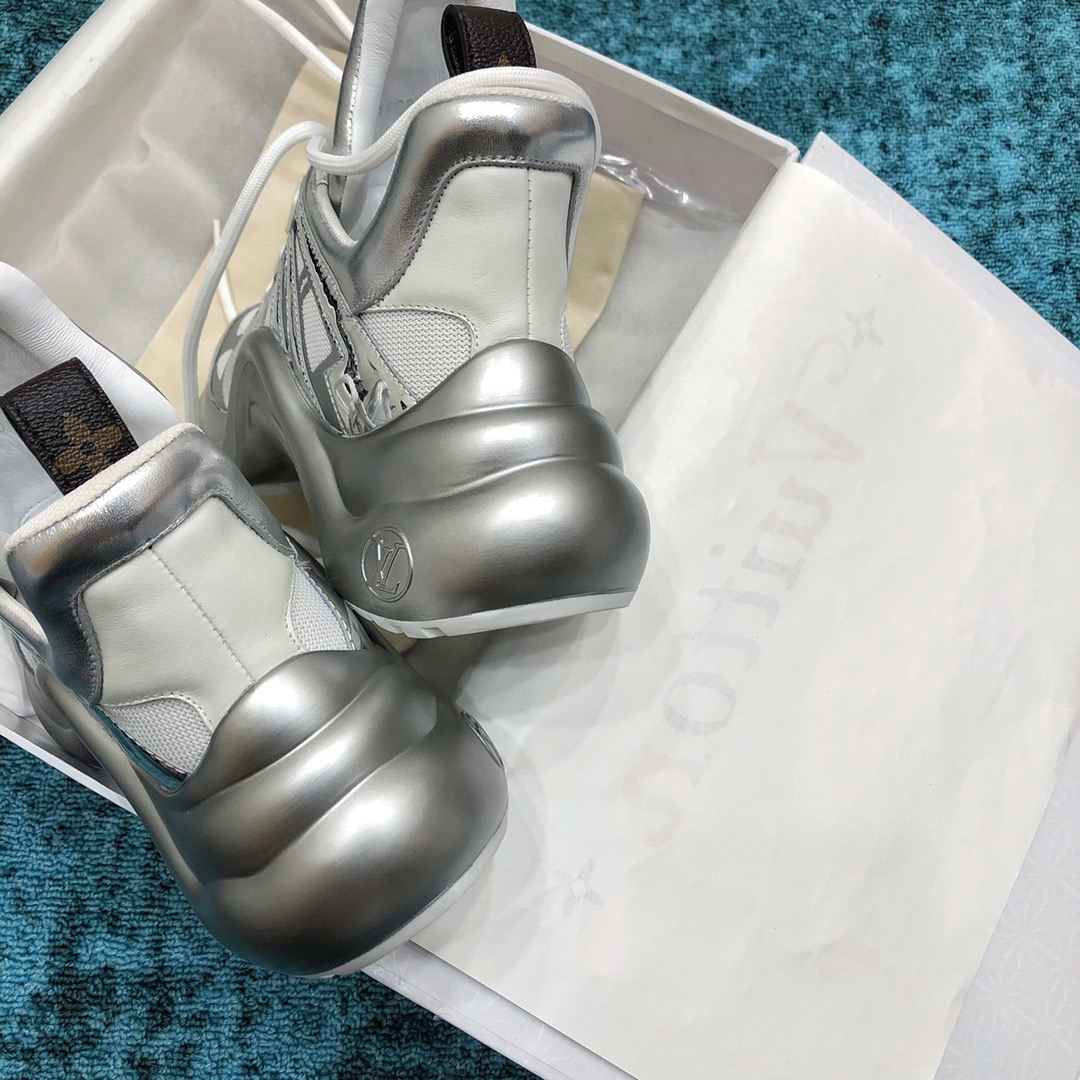 l**is V*t*n archlight sneaker