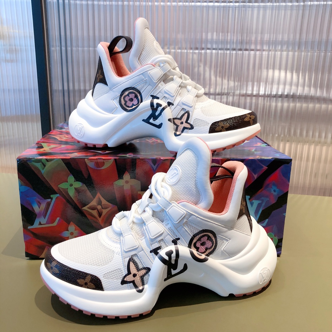 l**is V*t*n archlight sneaker
