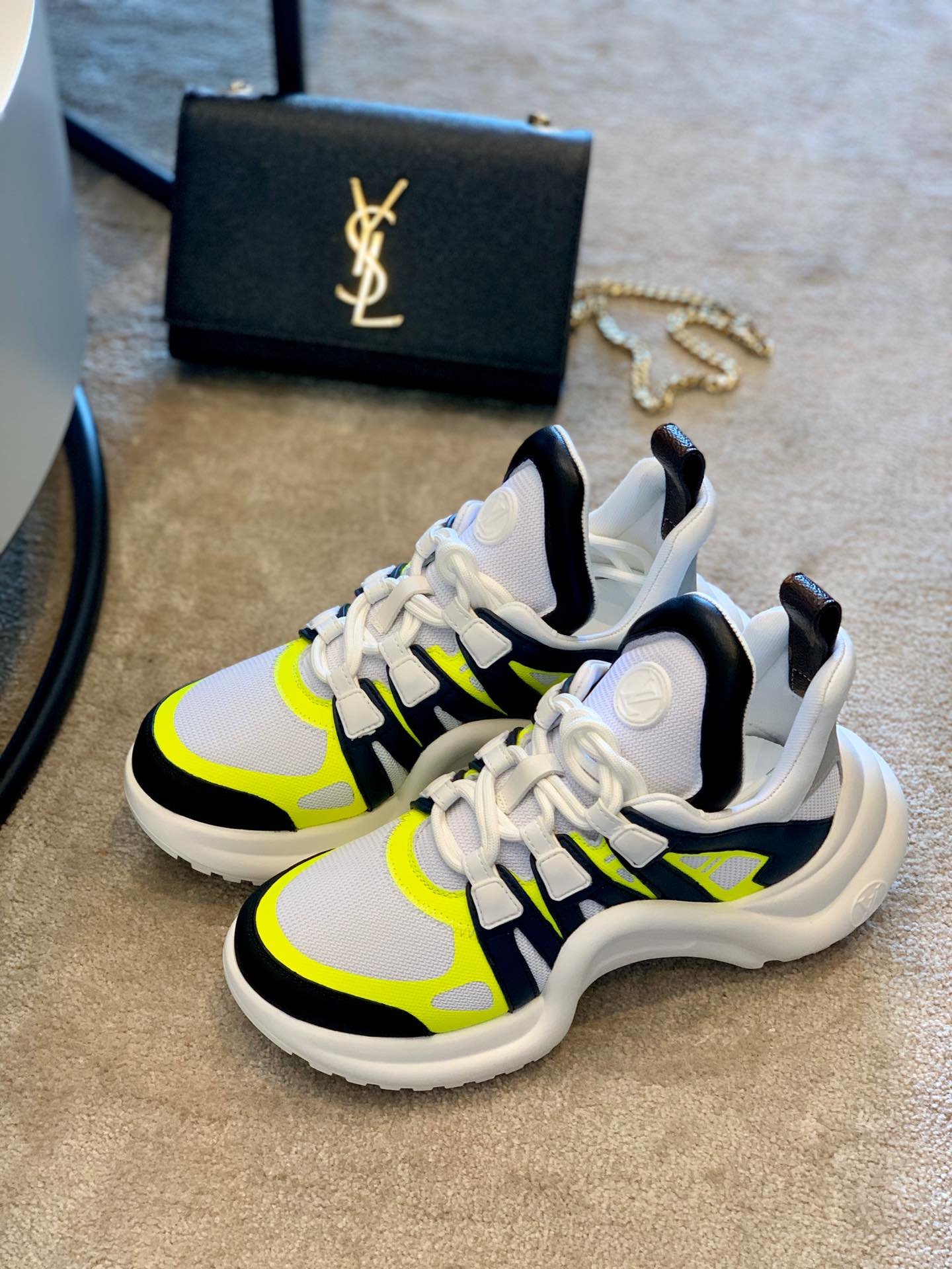 l**is V*t*n archlight sneaker