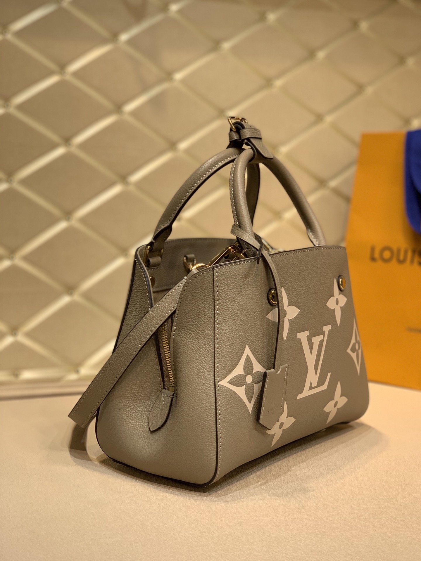 l**is V*t*n montaigne bb-29*20*13cm