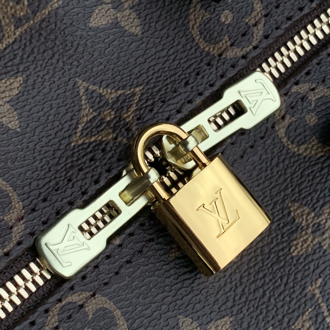 l**is V*t*n speedy-30x21x17cm
