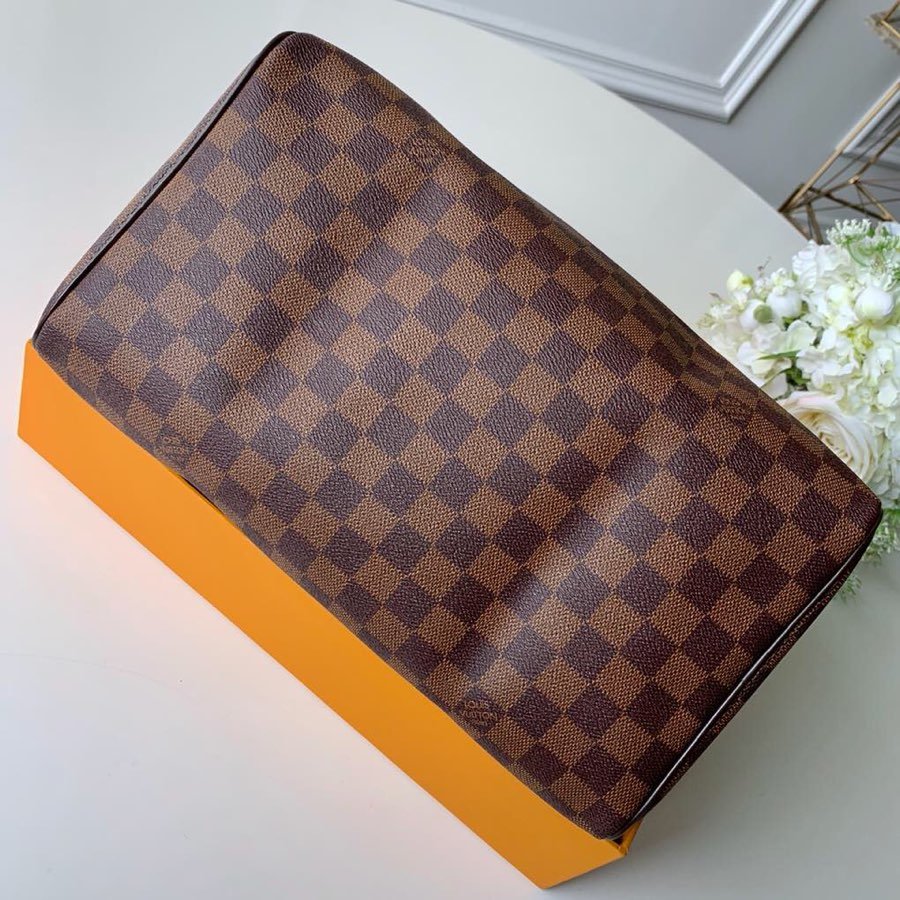 l**is V*t*n speedy-30x21x17cm