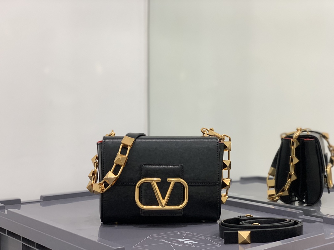 Valentino Handbags-20*15*7CM