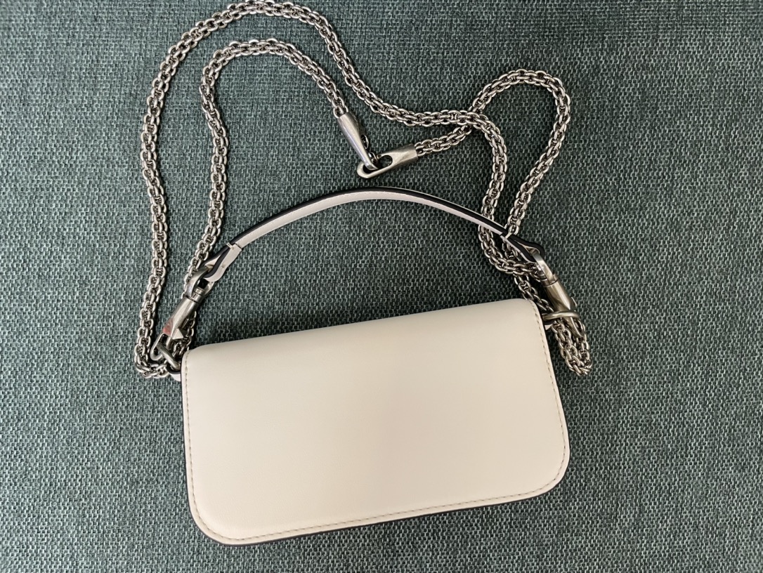 Valentino Handbags-20*15*7CM