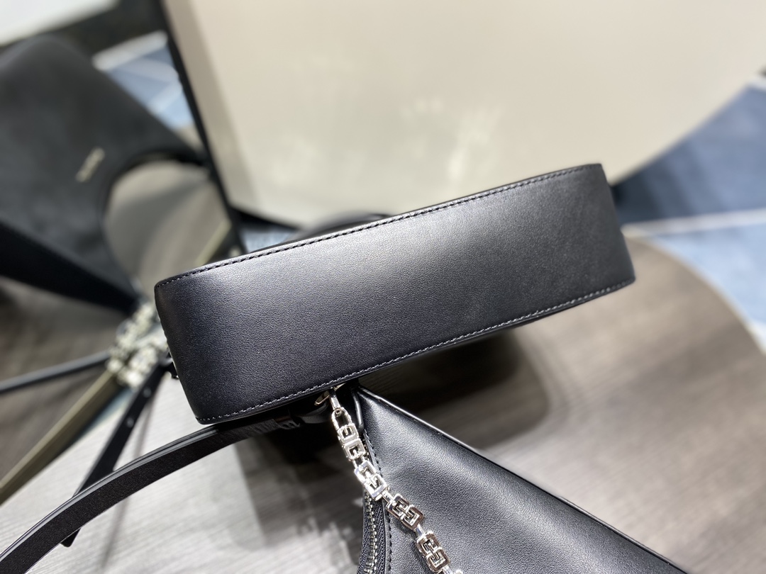 Givenchy Moon Cut Hobo-25x7x12CM