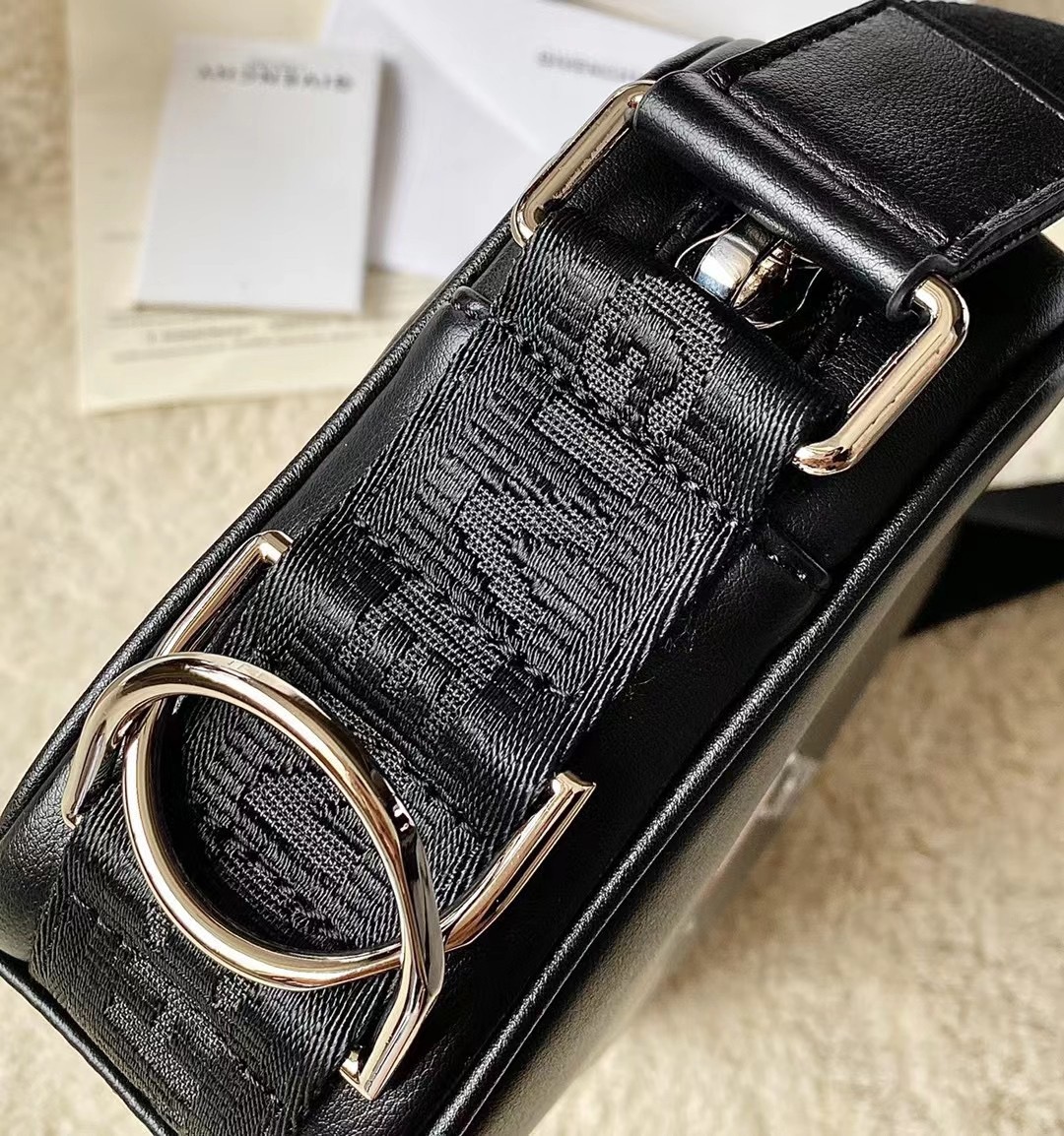Givenchy Waist Bag-16x11x8CM