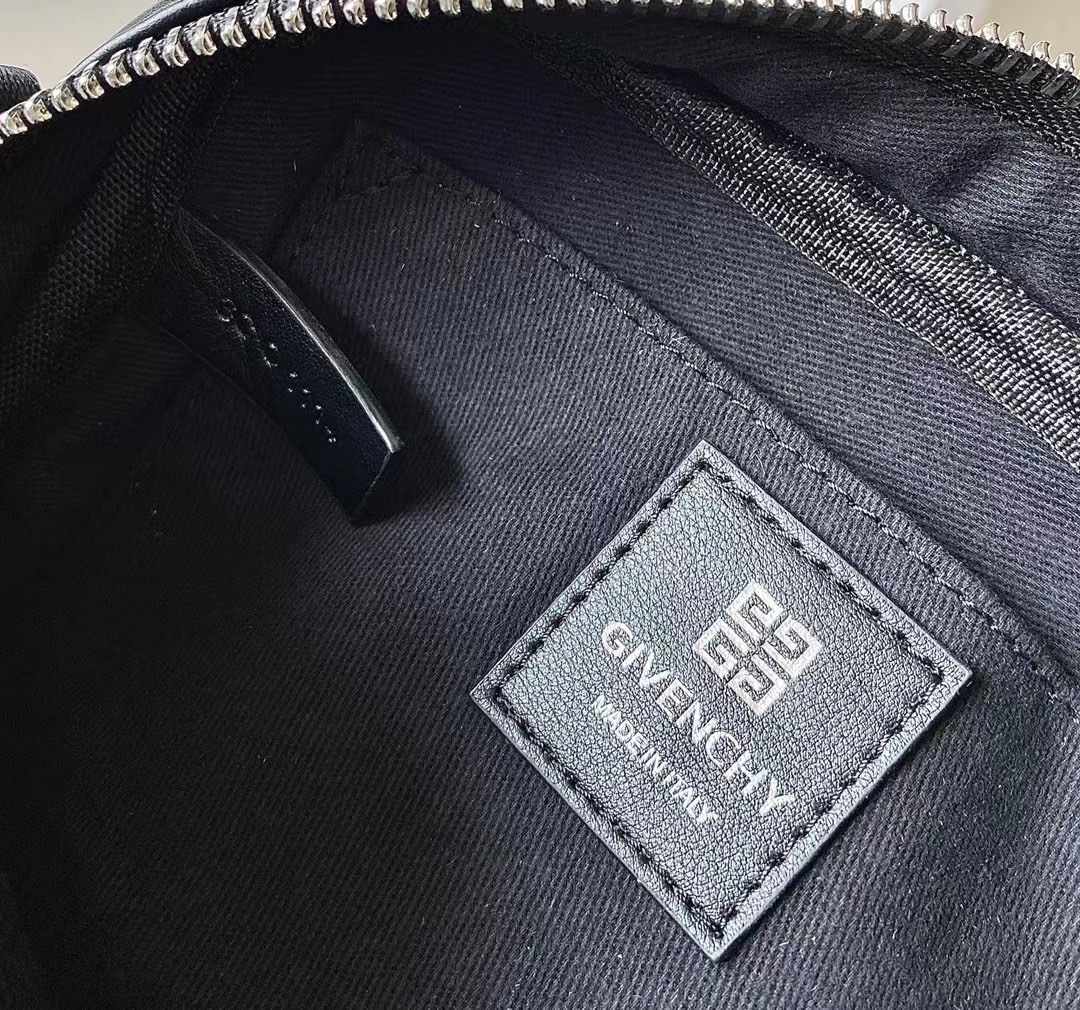 Givenchy Waist Bag-16x11x8CM