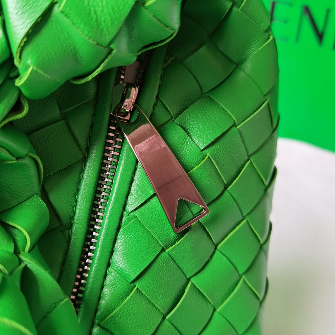 Bo*te*ga ve*ne*ta jodie hobo-23x28x8cm