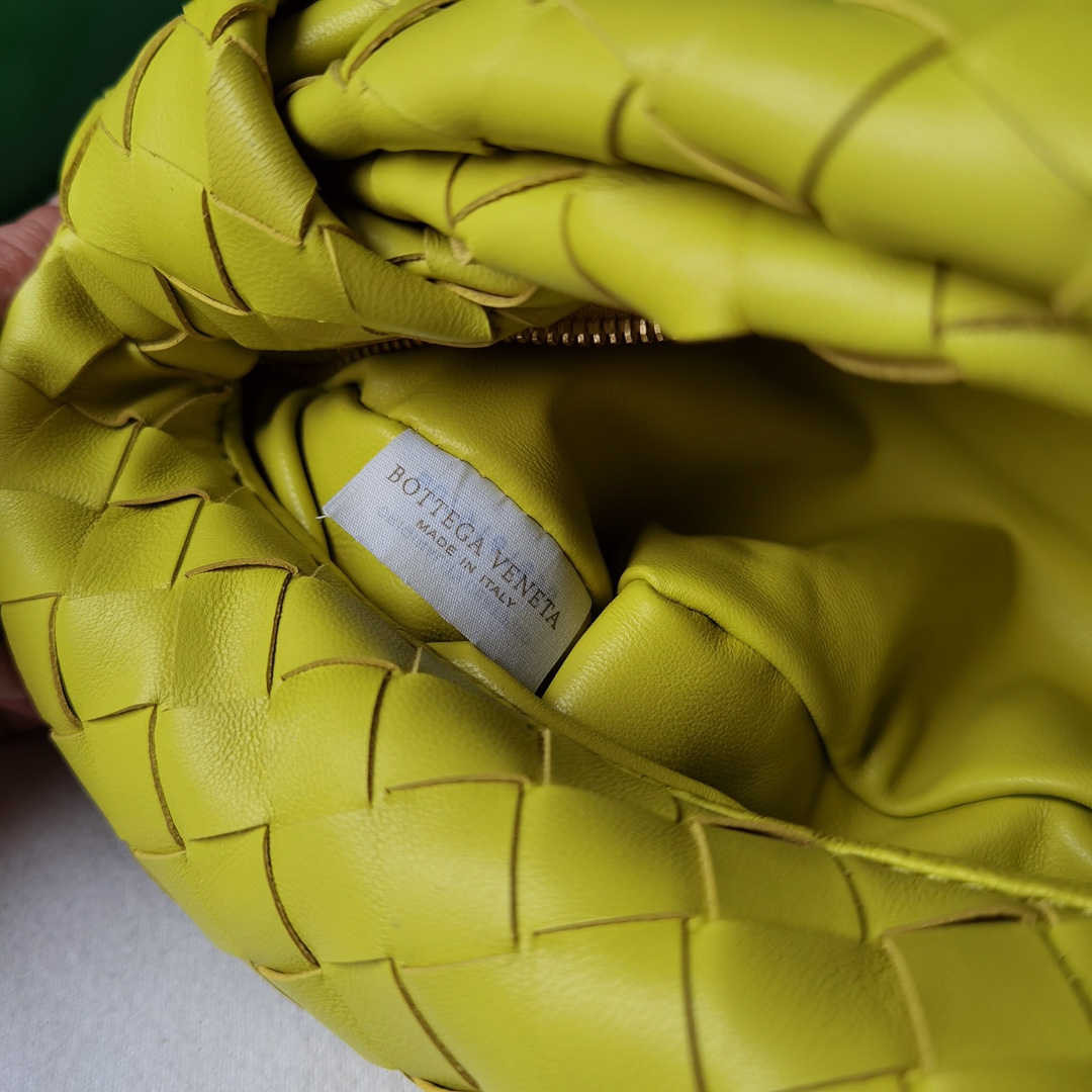 Bo*te*ga ve*ne*ta jodie hobo-23x28x8cm