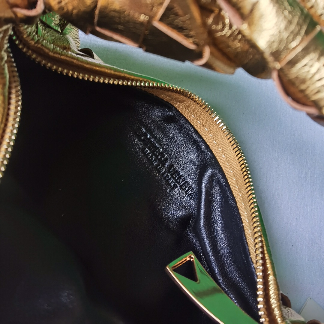 Bo*te*ga ve*ne*ta jodie hobo-23x28x8cm