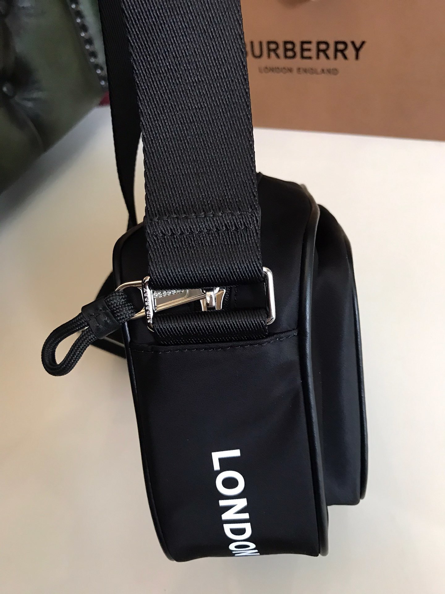 B**rry crossbody handbag-22*16*7cm