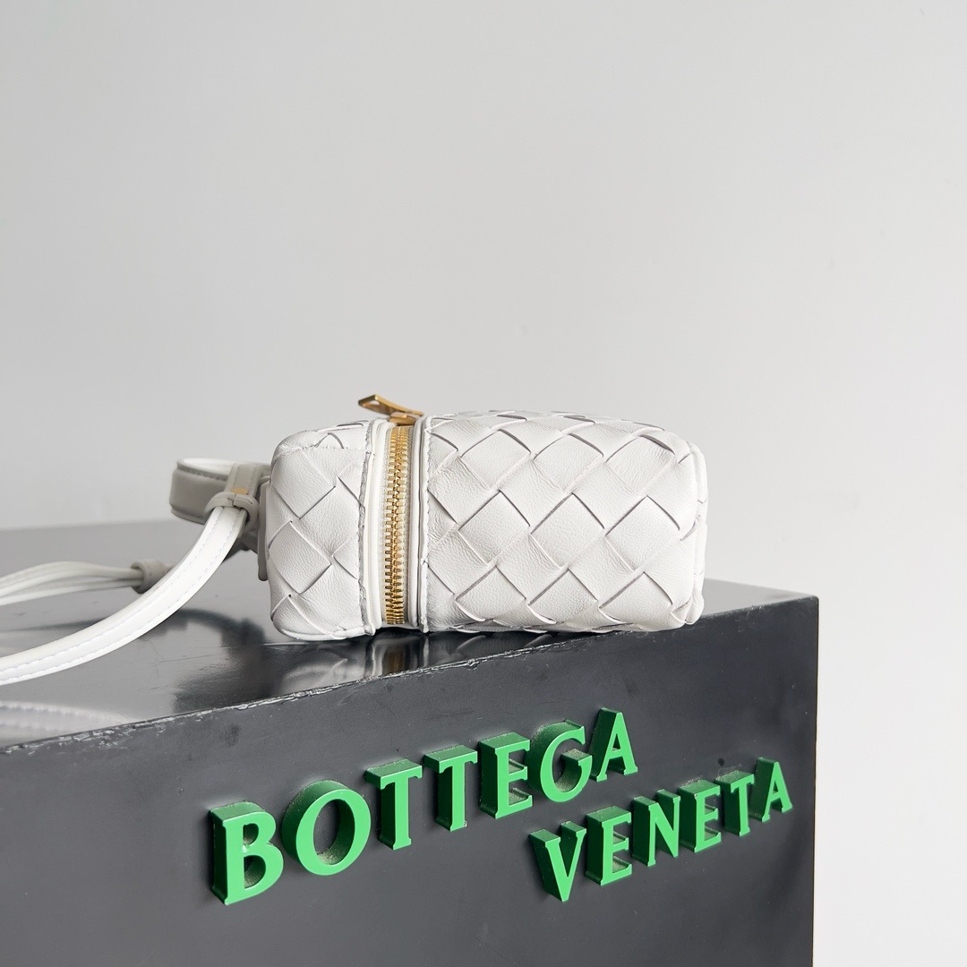 Bo*te*ga ve*ne*ta vanity case bag-22x12.5x5cm