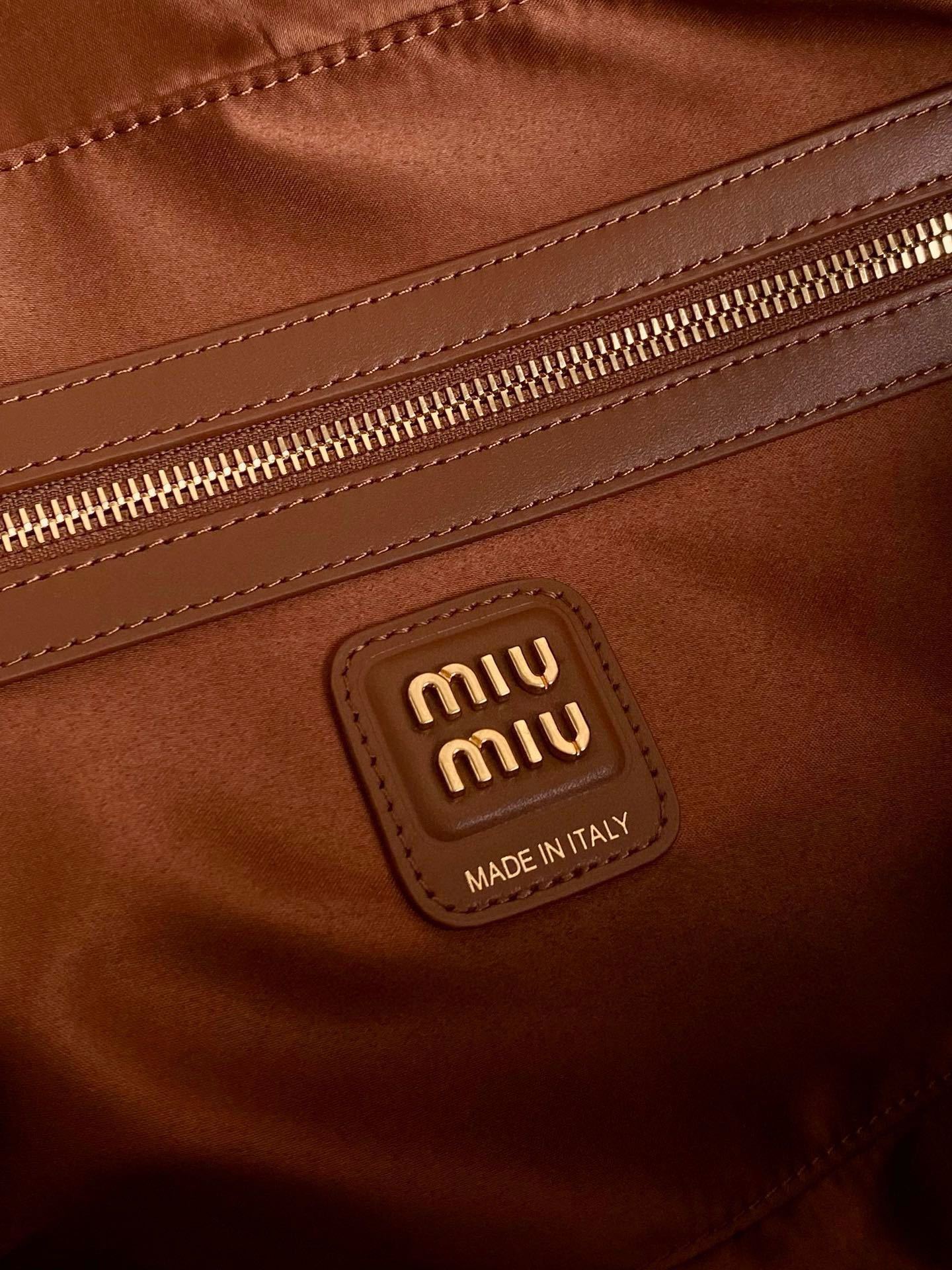 MiuMiu Leather Top Handbag-34X23X12CM