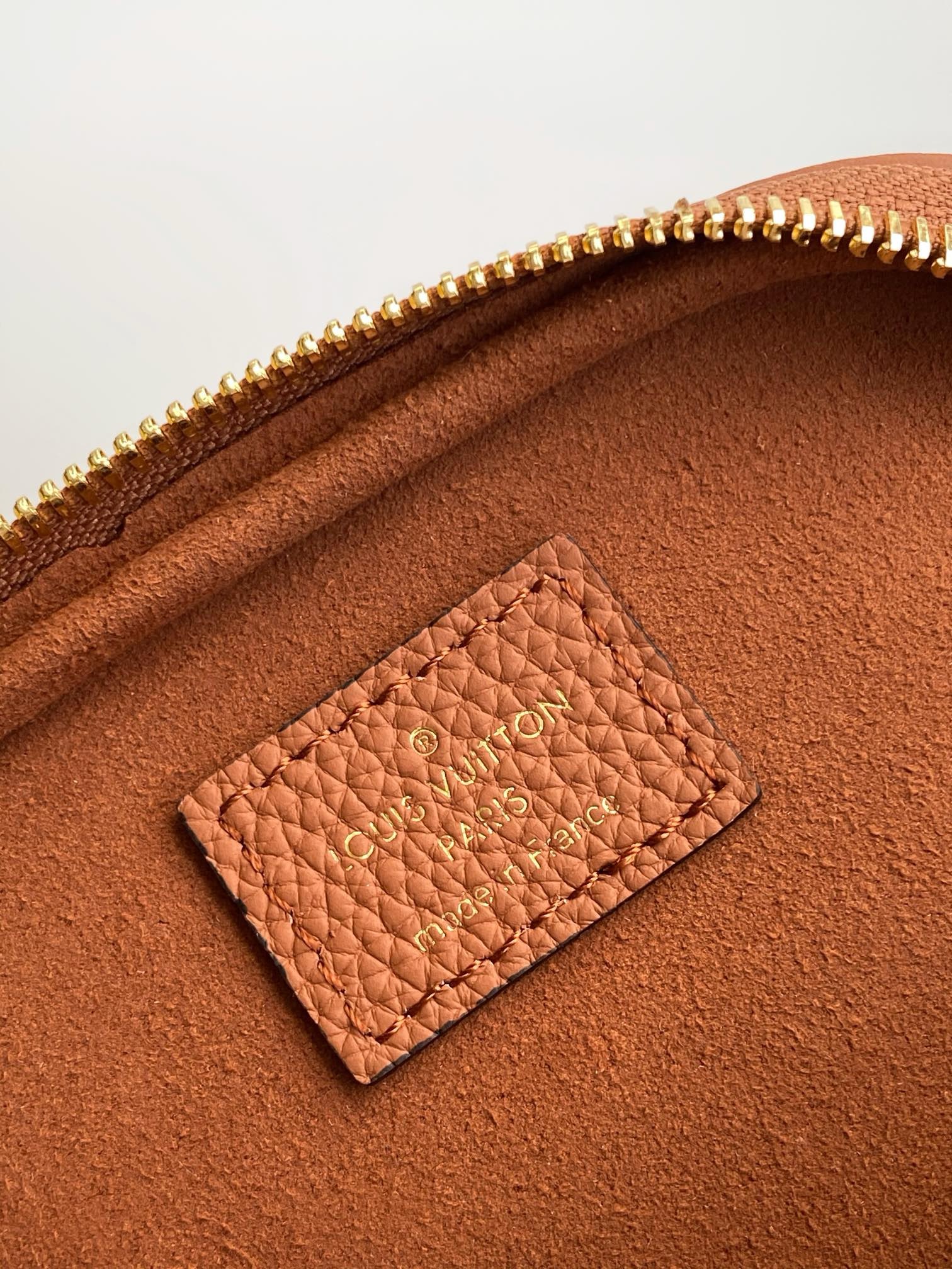 l**is V*t*n bum bag-m12753-17*12*9.5cm