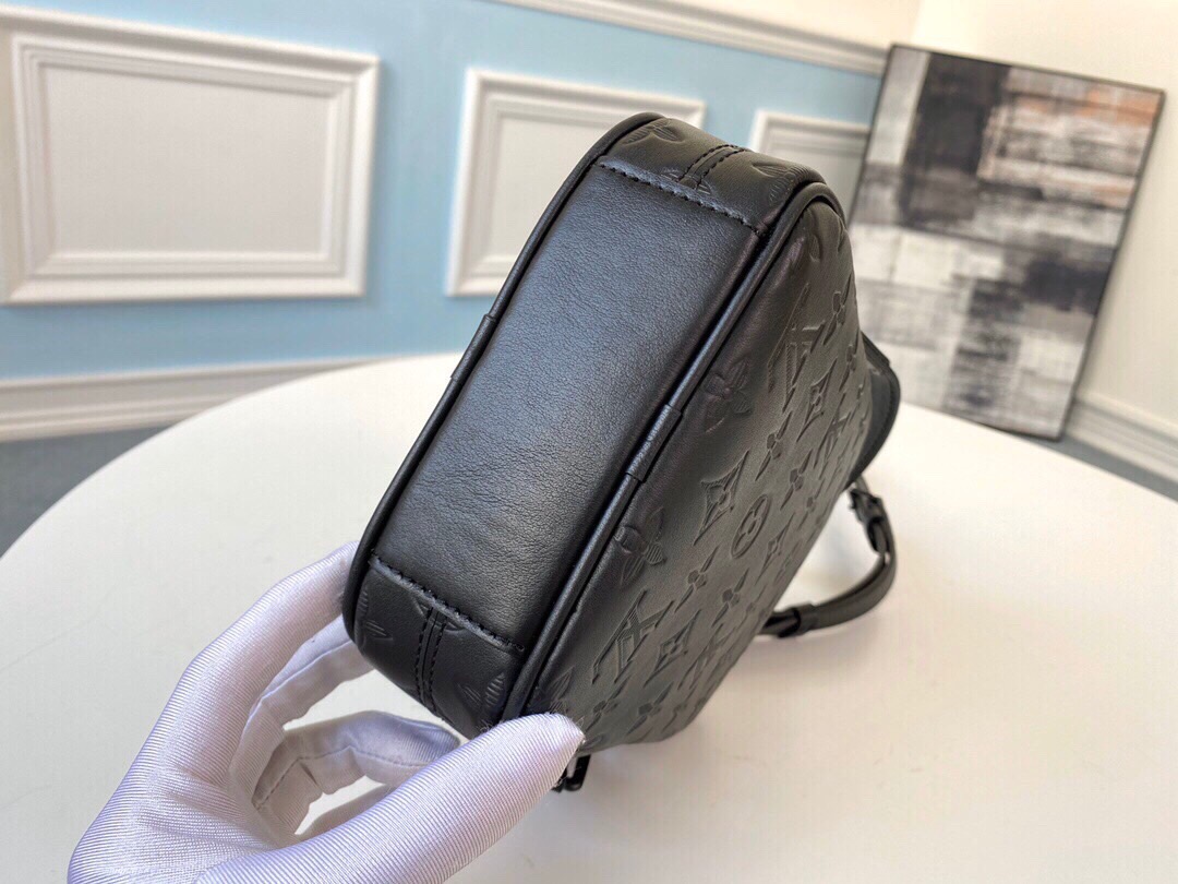 l**is V*t*n danube handbags-16*21*6.5cm