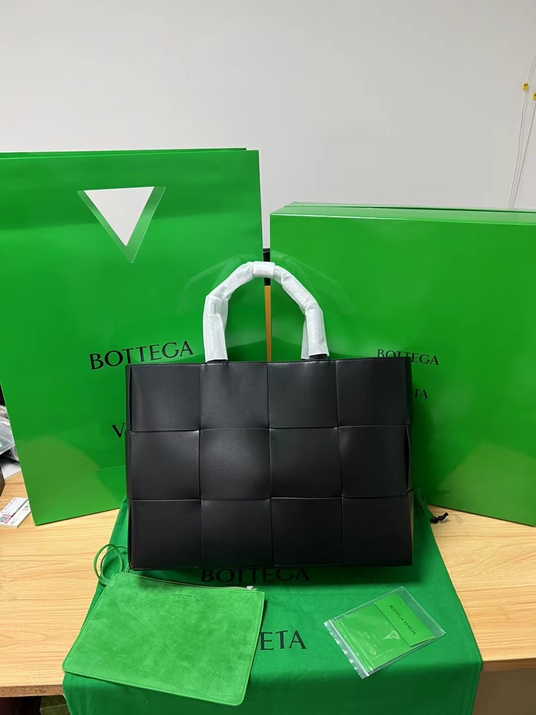 Bo*te*ga ve*ne*tatote