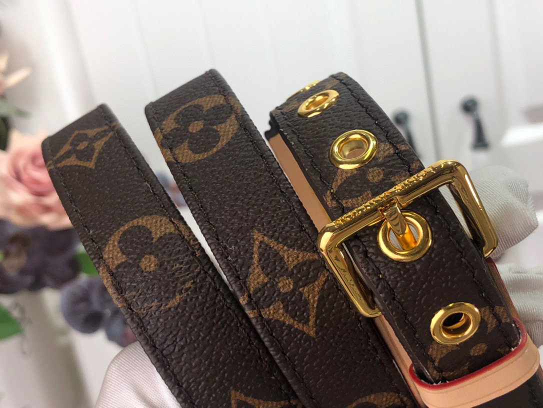 l**is V*t*n straps