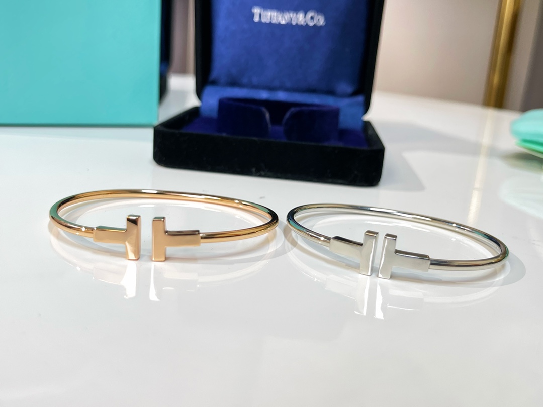 T*f*ny bracelet
