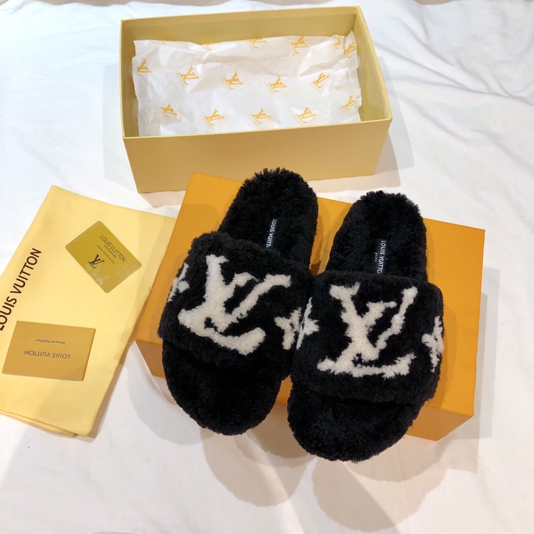 l**is V*t*n wool slippers