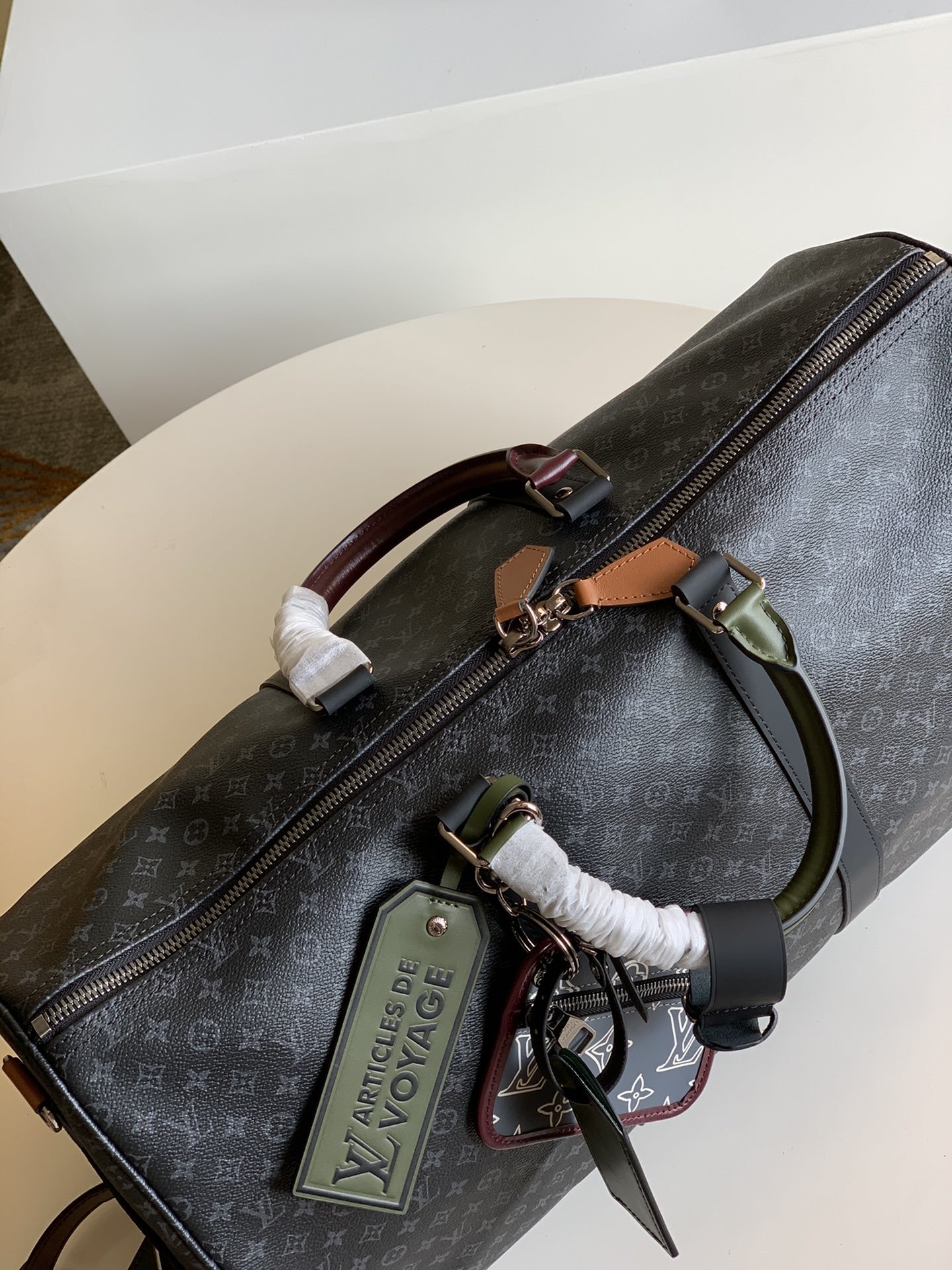 l**is V*t*n keepall bandoulière-50.0 x29.0 x23.0cm