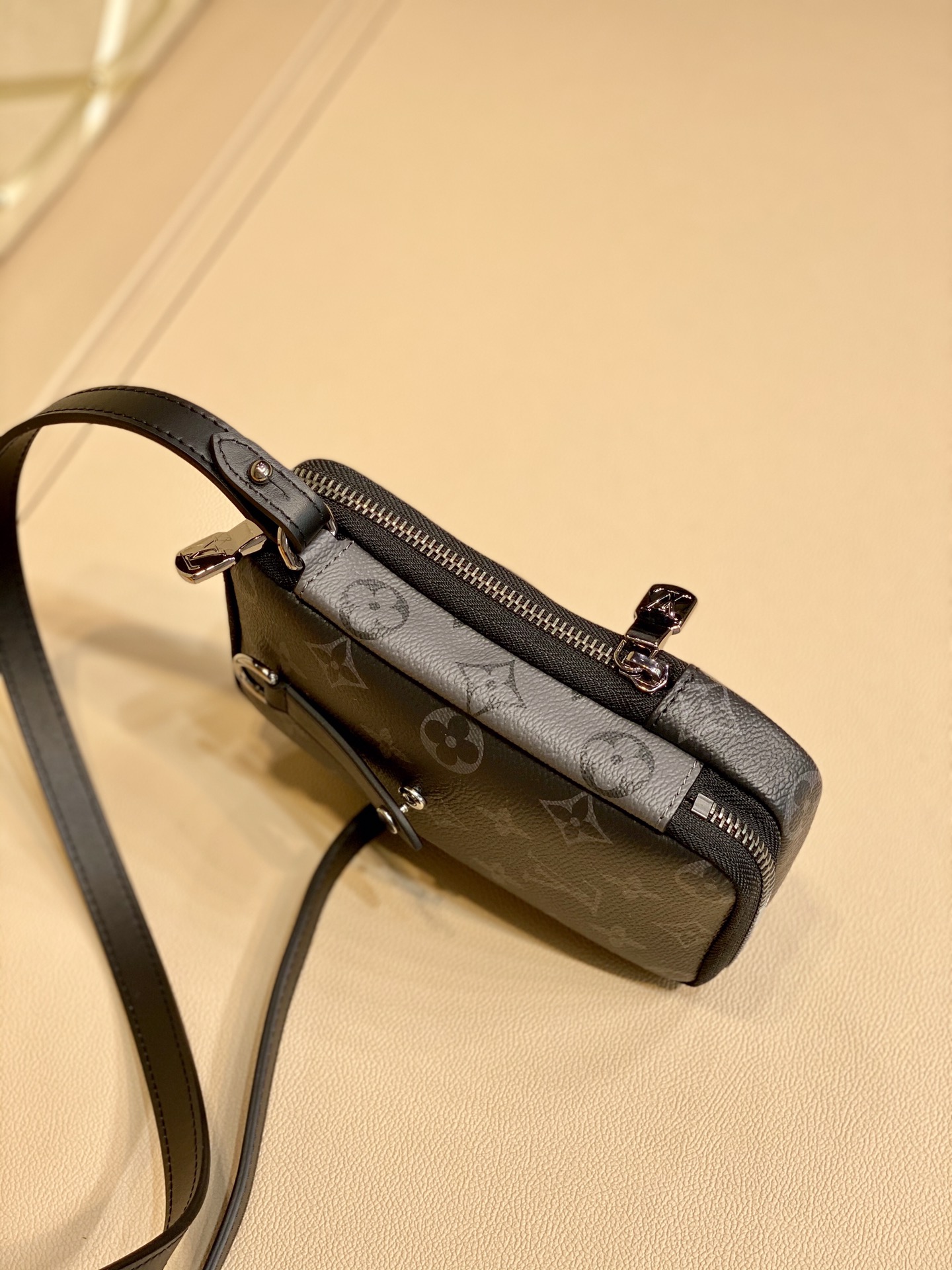 l**is V*t*n double phone pouch- m69534-25*14* 6cm