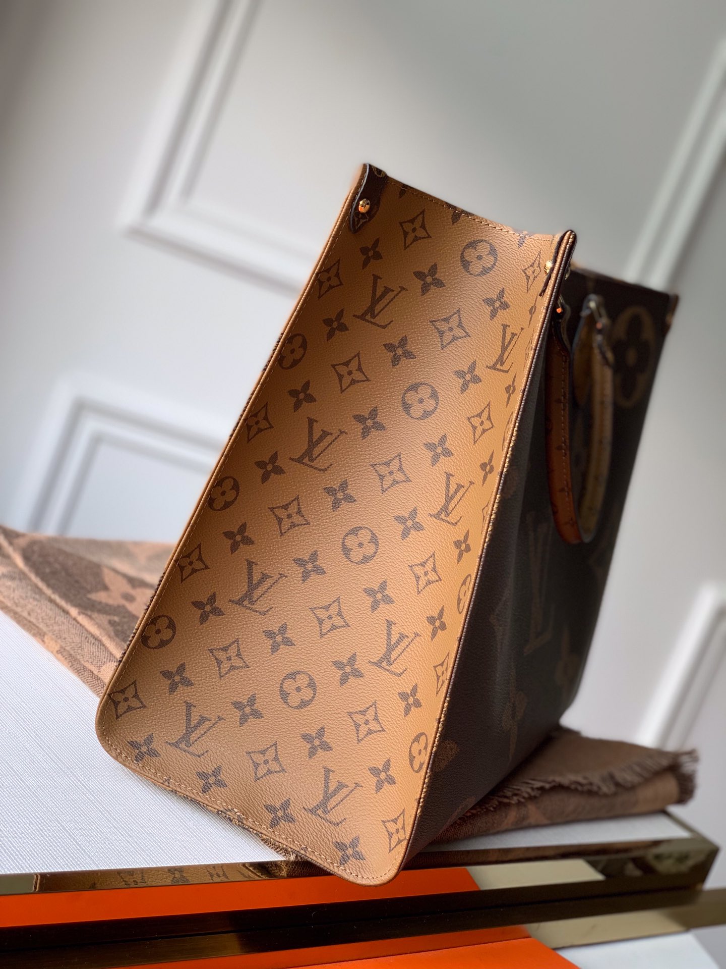 l**is V*t*n onthego handbag-41*34*19cm(brown strap)
