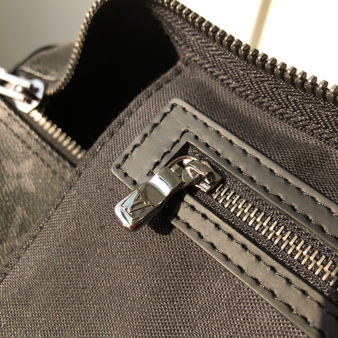 l**is V*t*n keepall