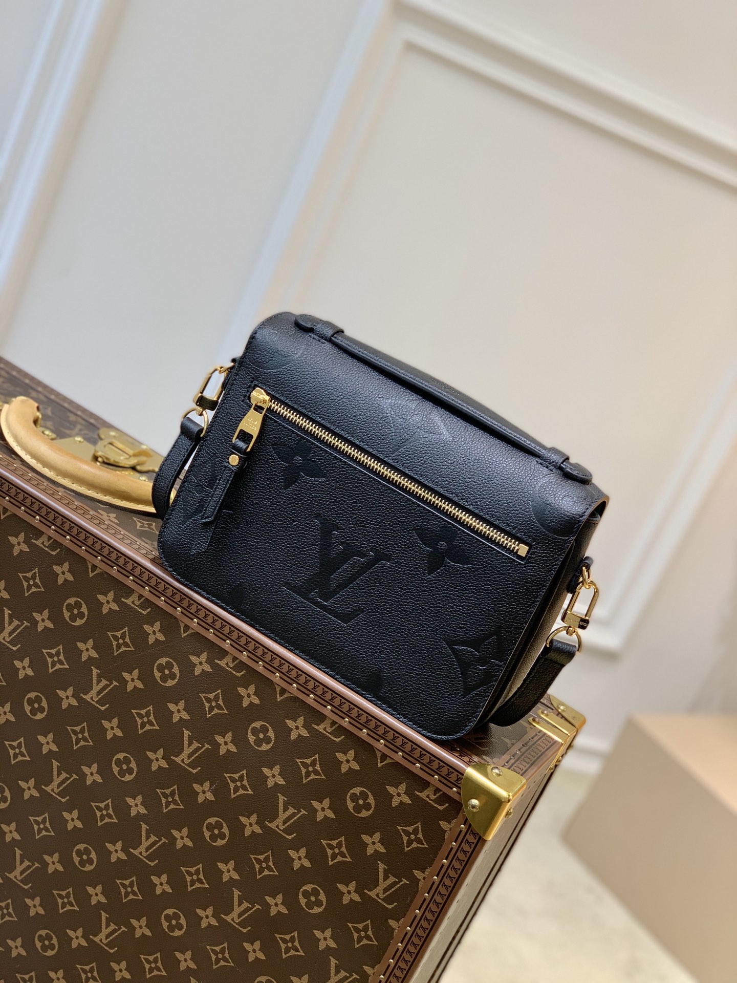 l**is V*t*n pochette metis handbags-25*19*7cm