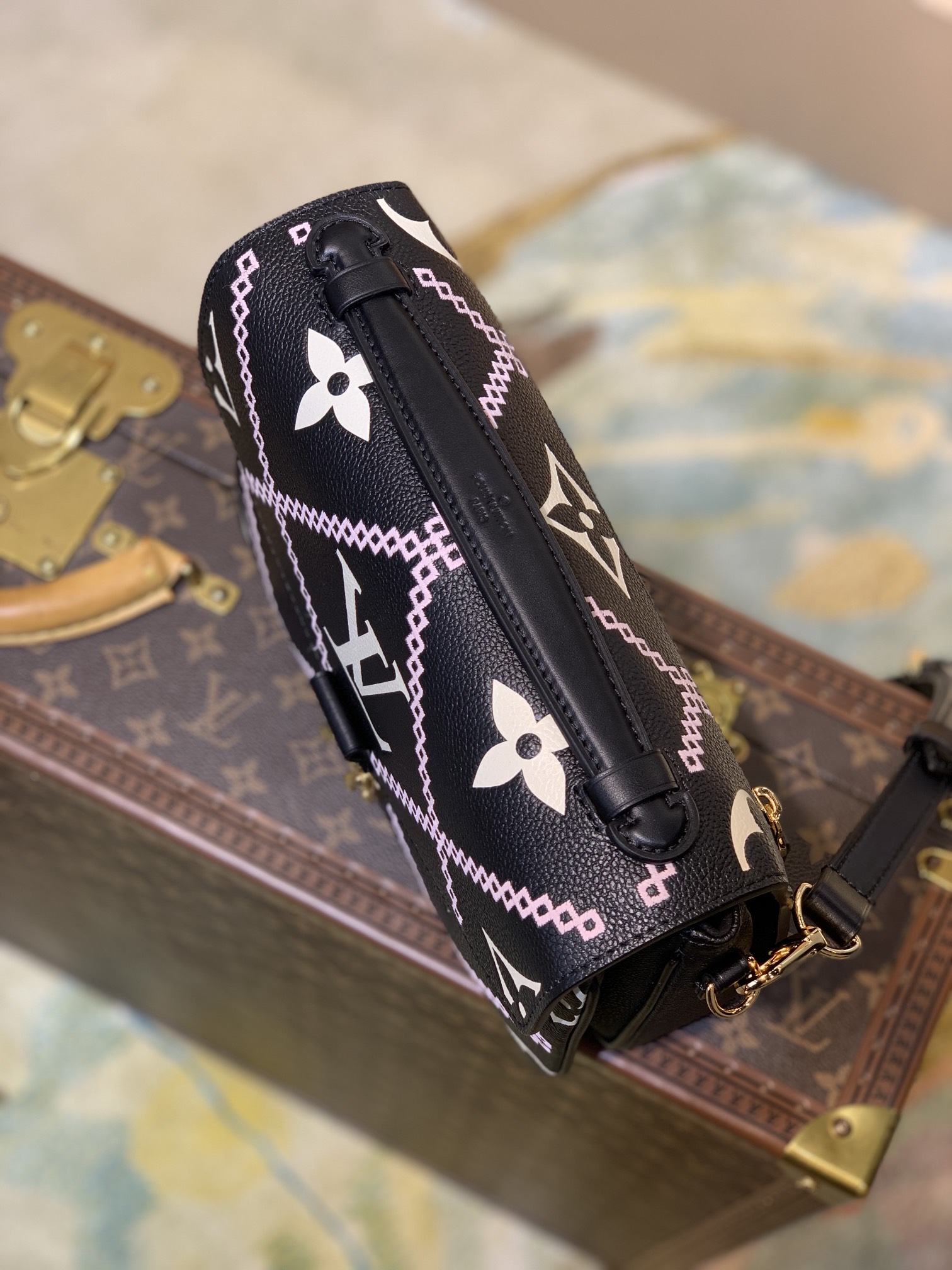 l**is V*t*n pochette metis handbags-25*19*7cm