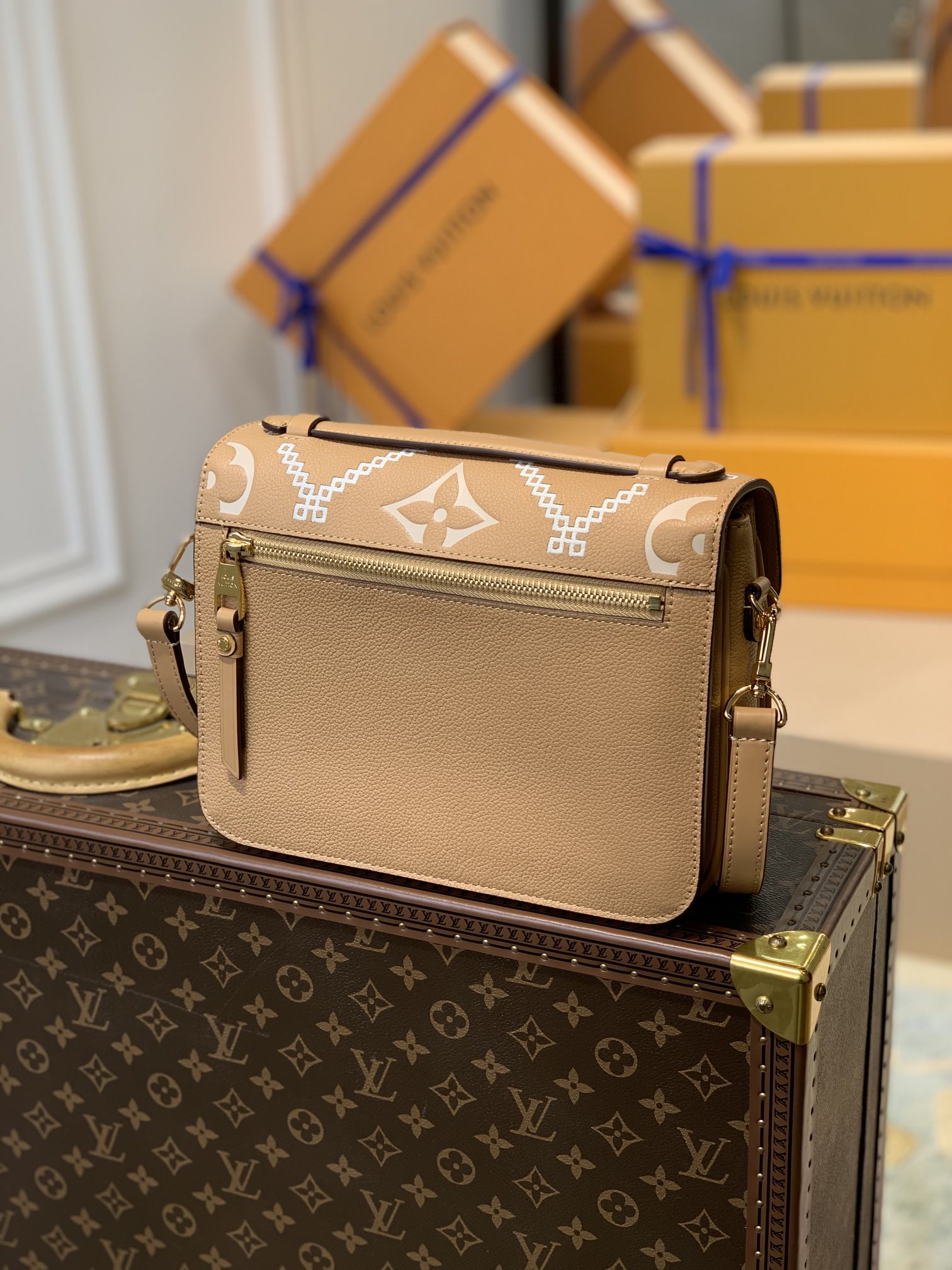 l**is V*t*n pochette metis handbags-25*19*7cm
