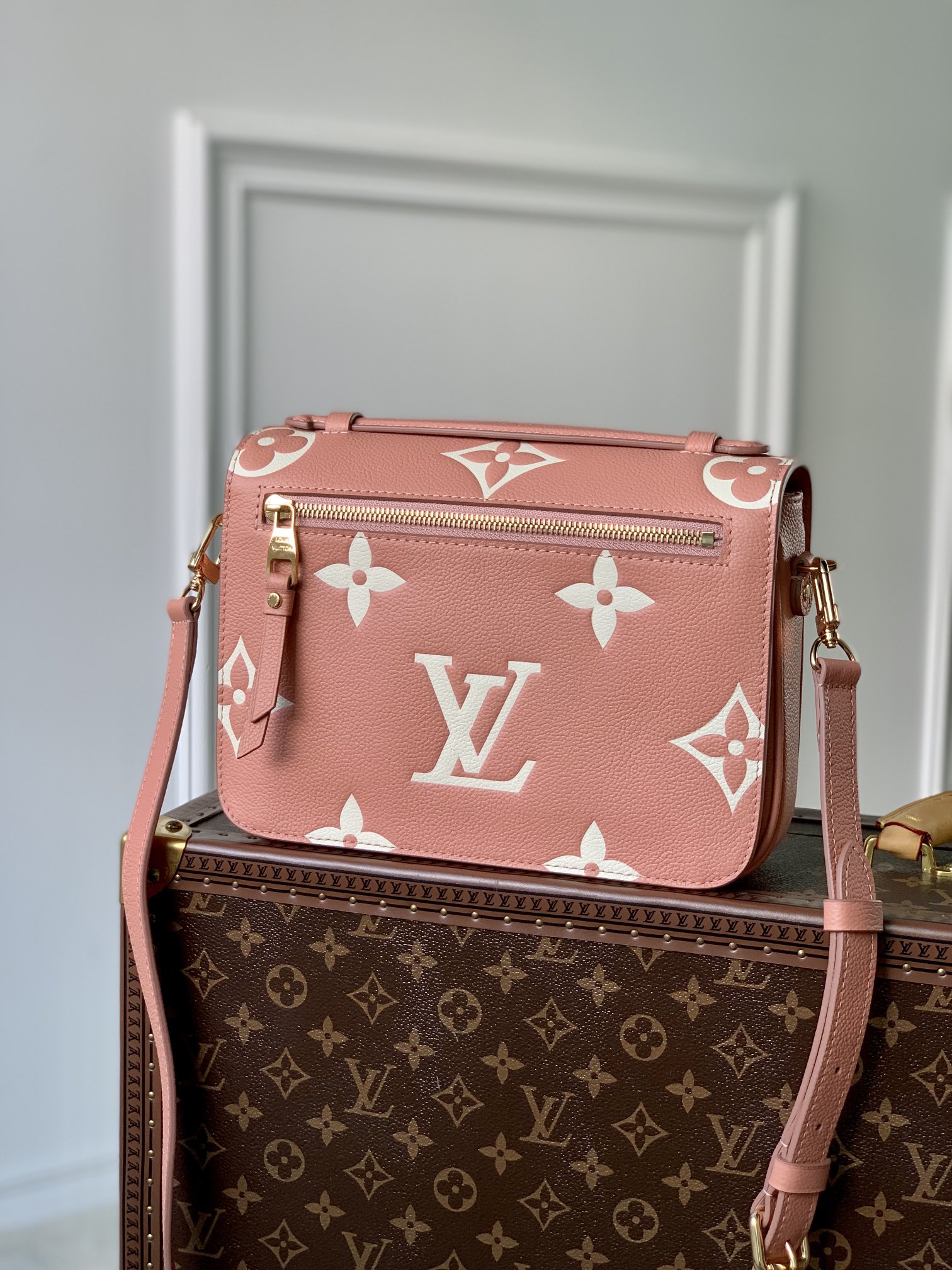 l**is V*t*n pochette metis handbags-25*19*7cm
