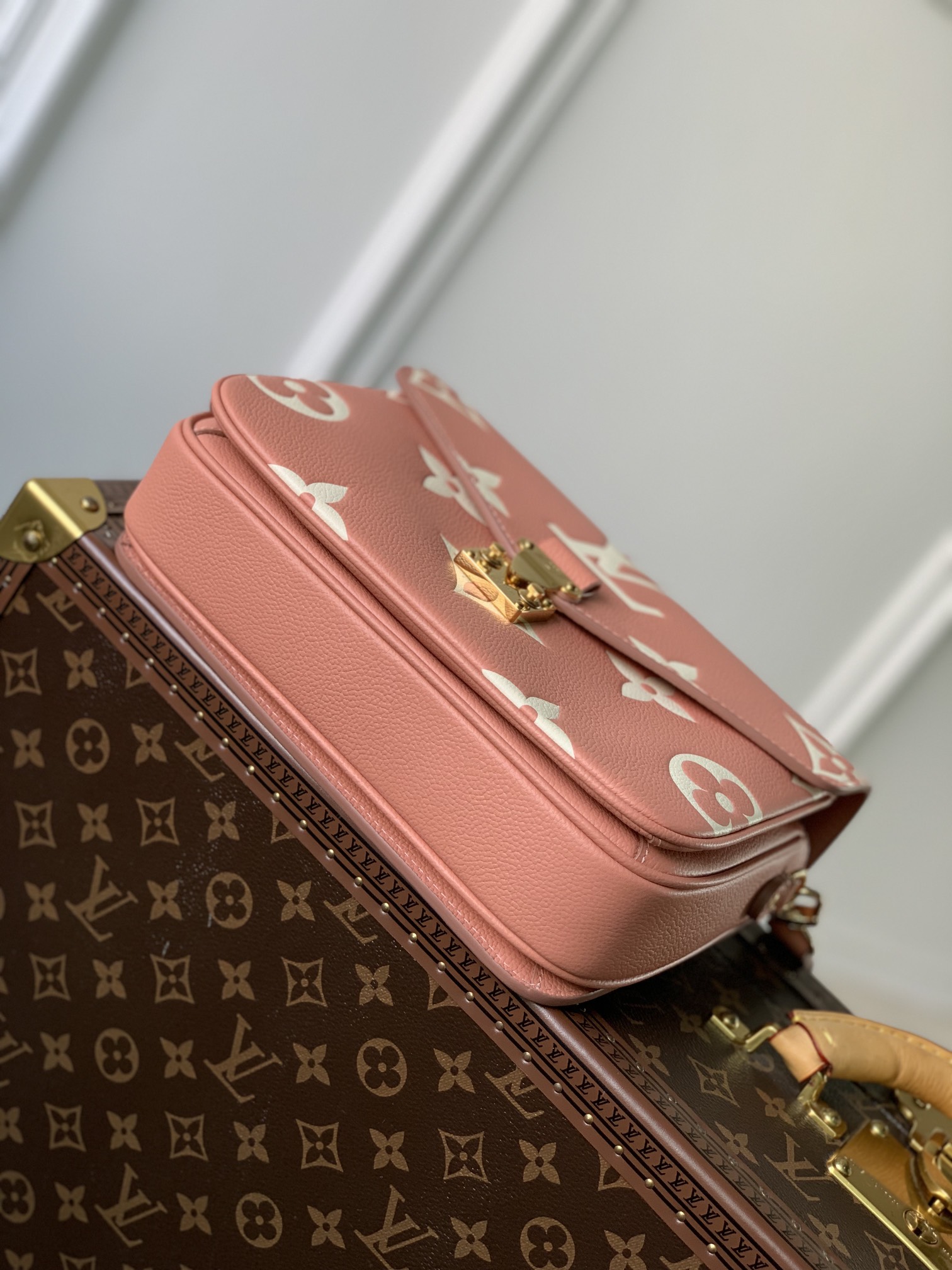 l**is V*t*n pochette metis handbags-25*19*7cm