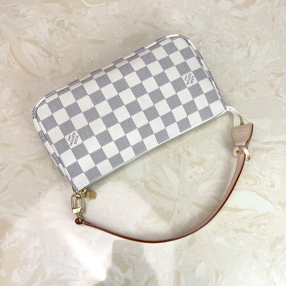 l**is V*t*n pochette accessoires-21*13*3cm
