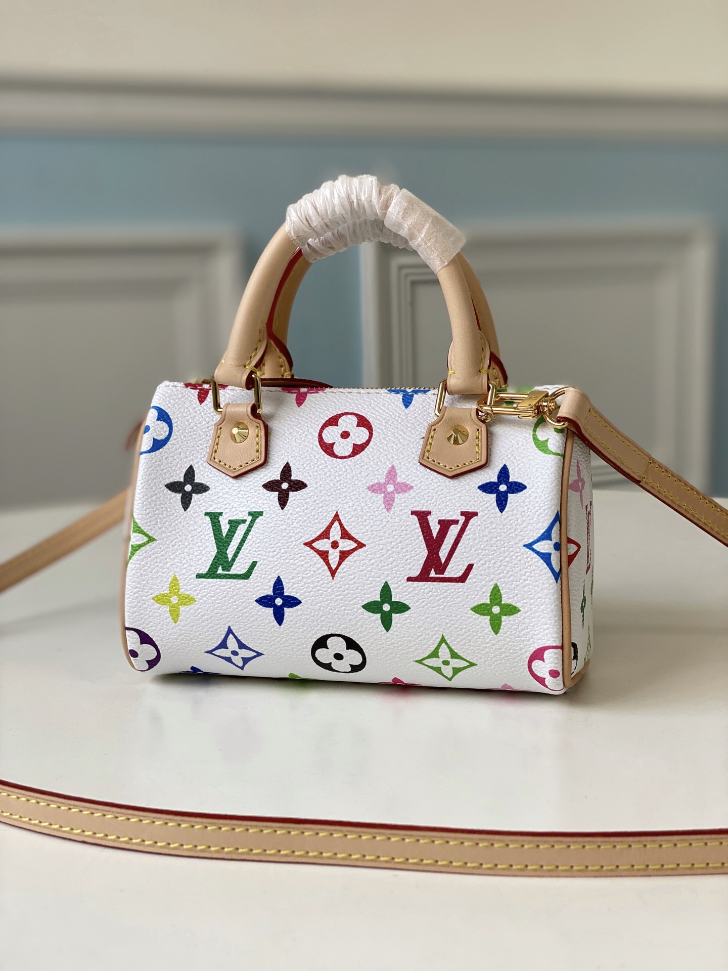 l**is V*t*n mini speedy-15·5*7*10cm
