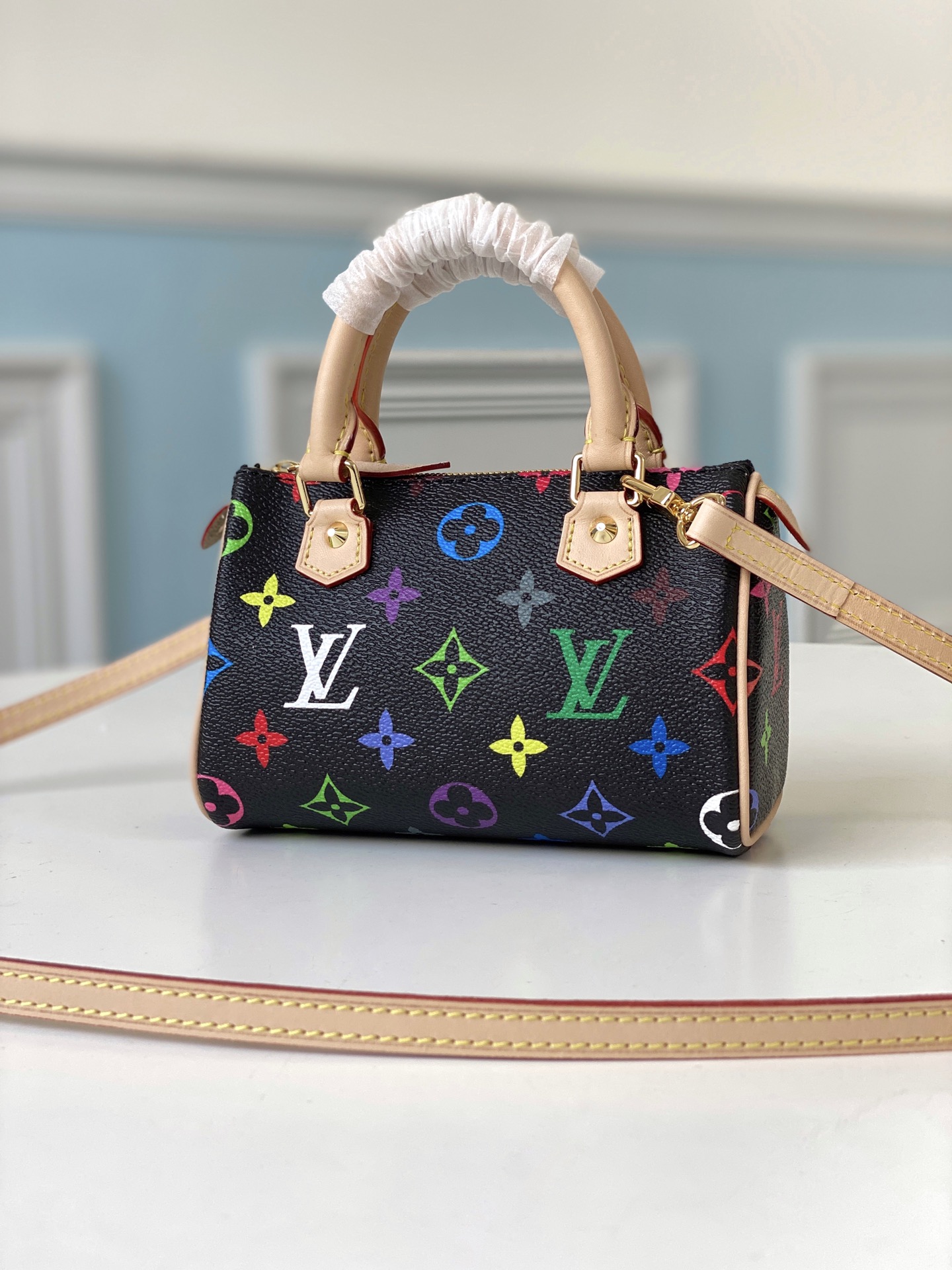l**is V*t*n mini speedy-15·5*7*10cm