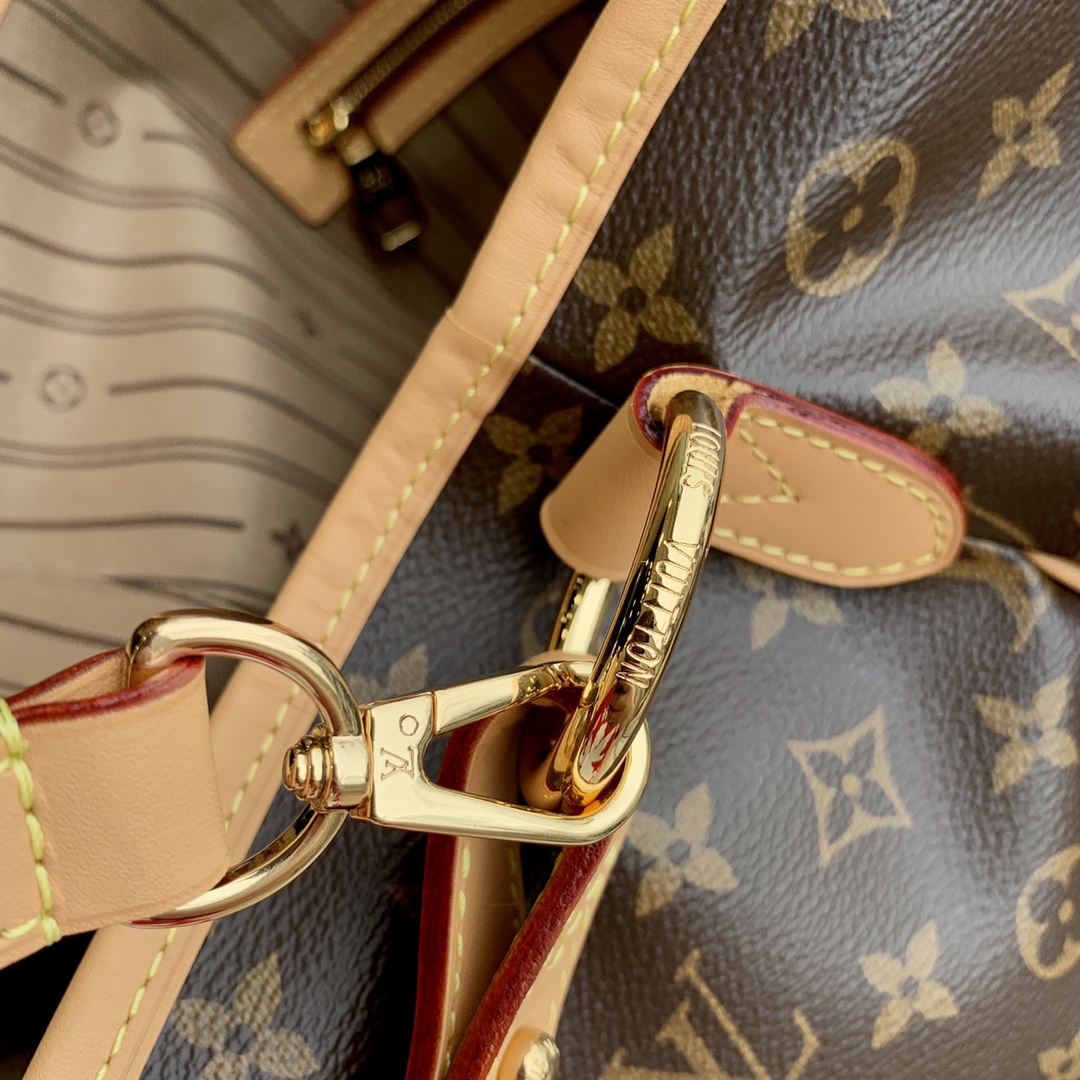 l**is V*t*n graceful handbags-52* 30* 20cm