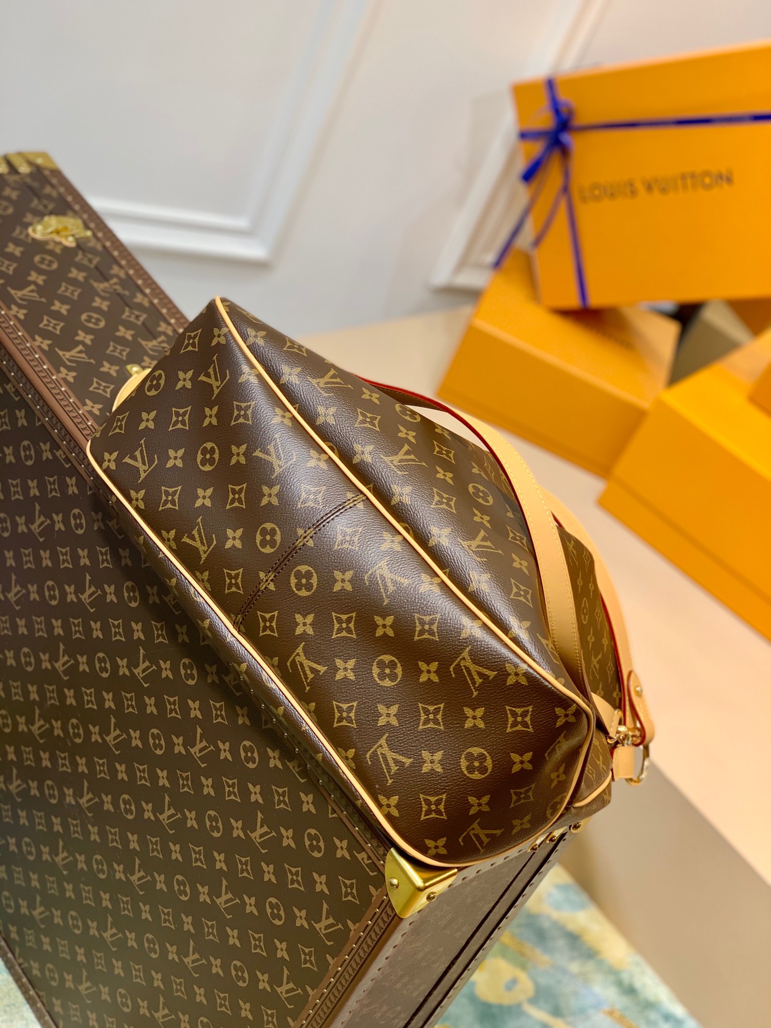 l**is V*t*n graceful handbags-52* 30* 20cm