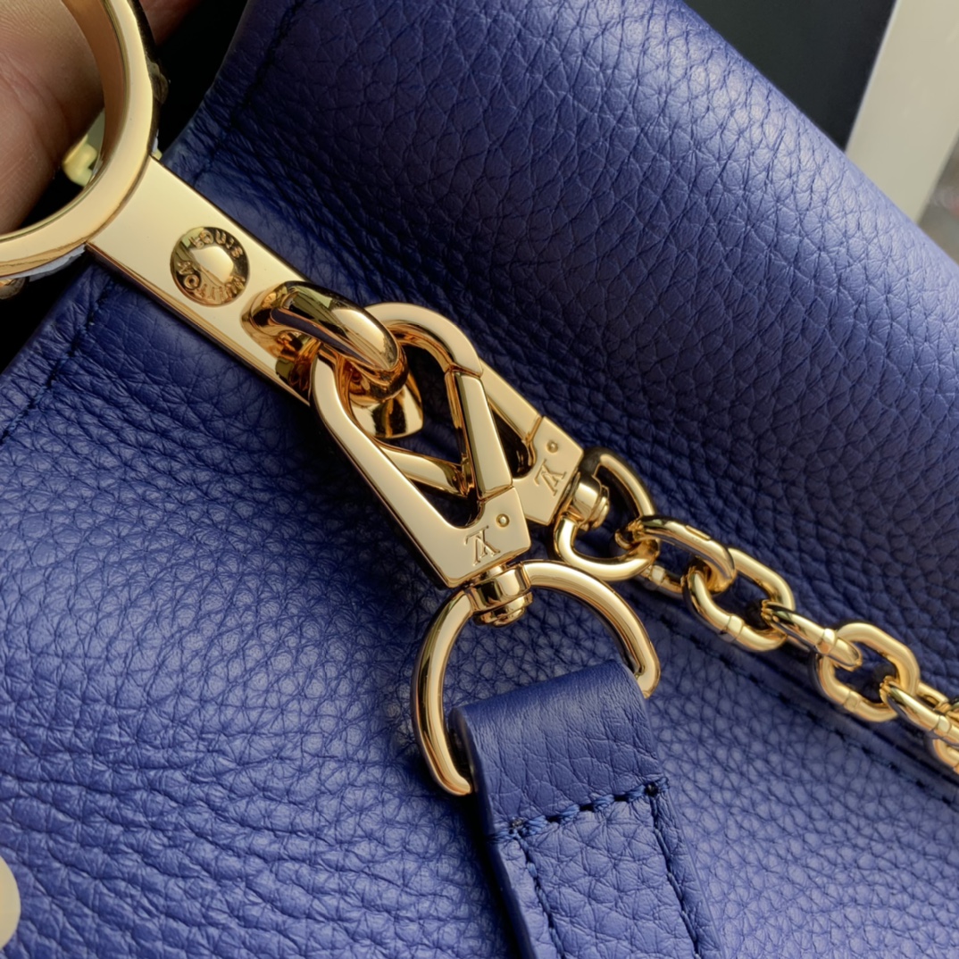 l**is V*t*n capucines bag-31.5*20*11cm