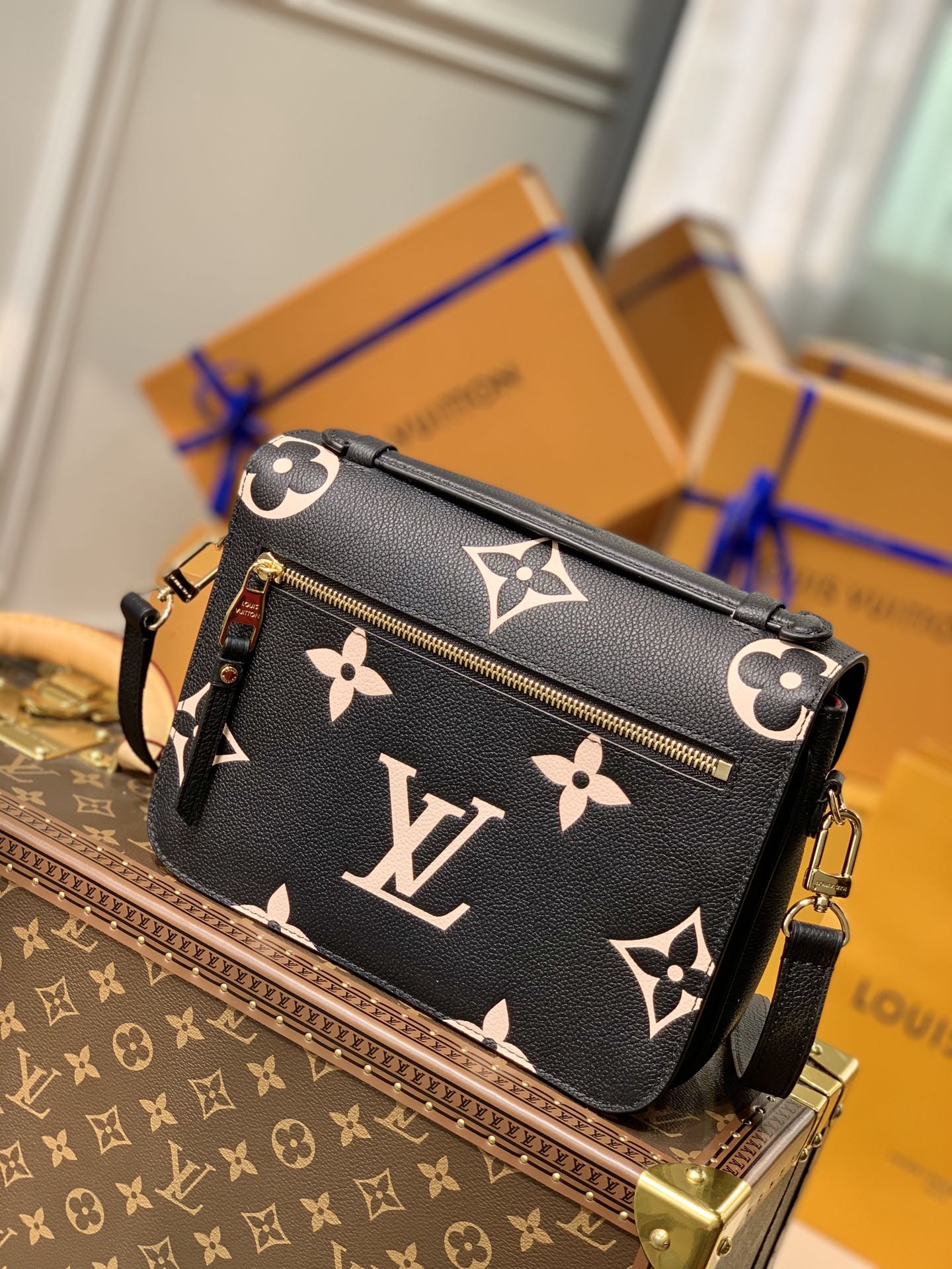 l**is V*t*n pochette metis handbags-25*19*7cm