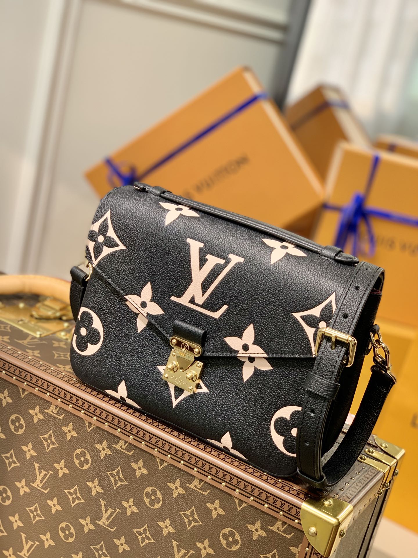 l**is V*t*n pochette metis handbags-25*19*7cm
