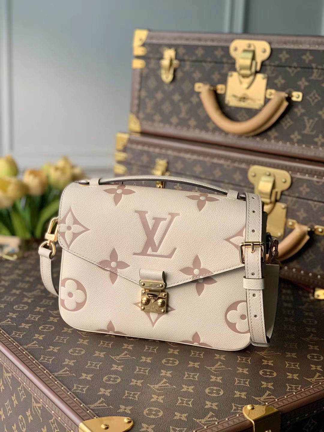 l**is V*t*n pochette metis handbags-25*19*7cm