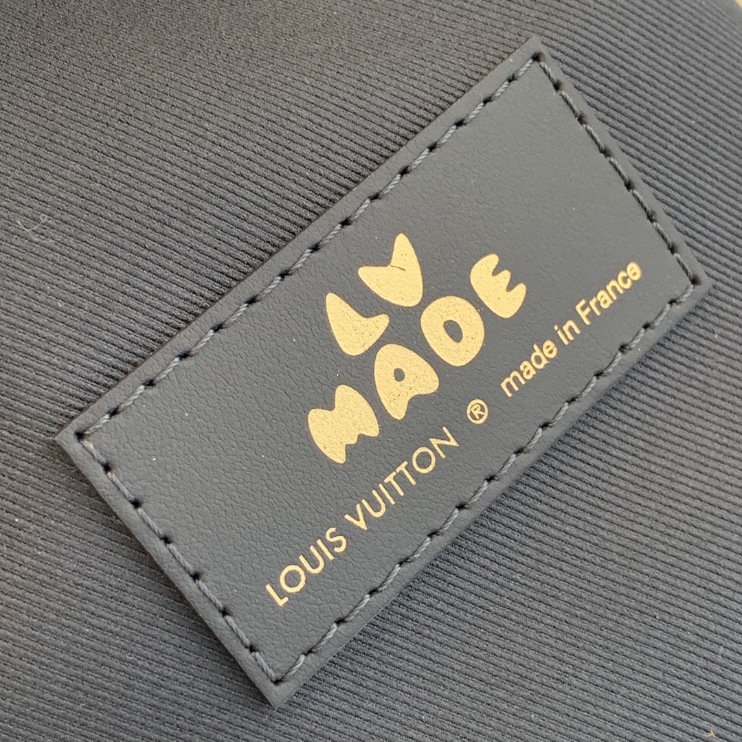 l**is V*t*n japanese cruiser handbags-23*28*10 cm