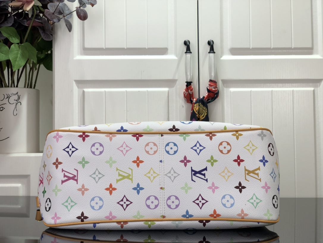 l**is V*t*n graceful handbags-46*30*13cm