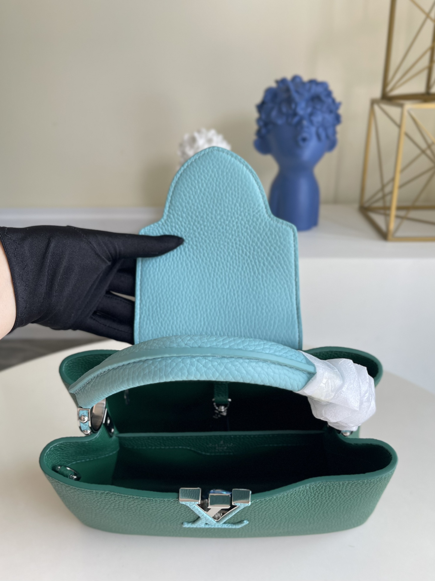 l**is V*t*n capucines bag-27*18*9cm