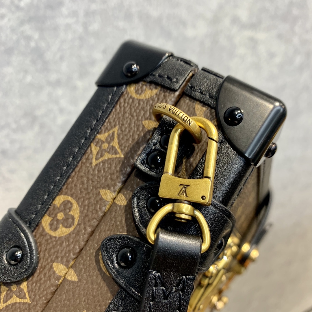 l**is V*t*n petite malle east west-27*12*6.5cm