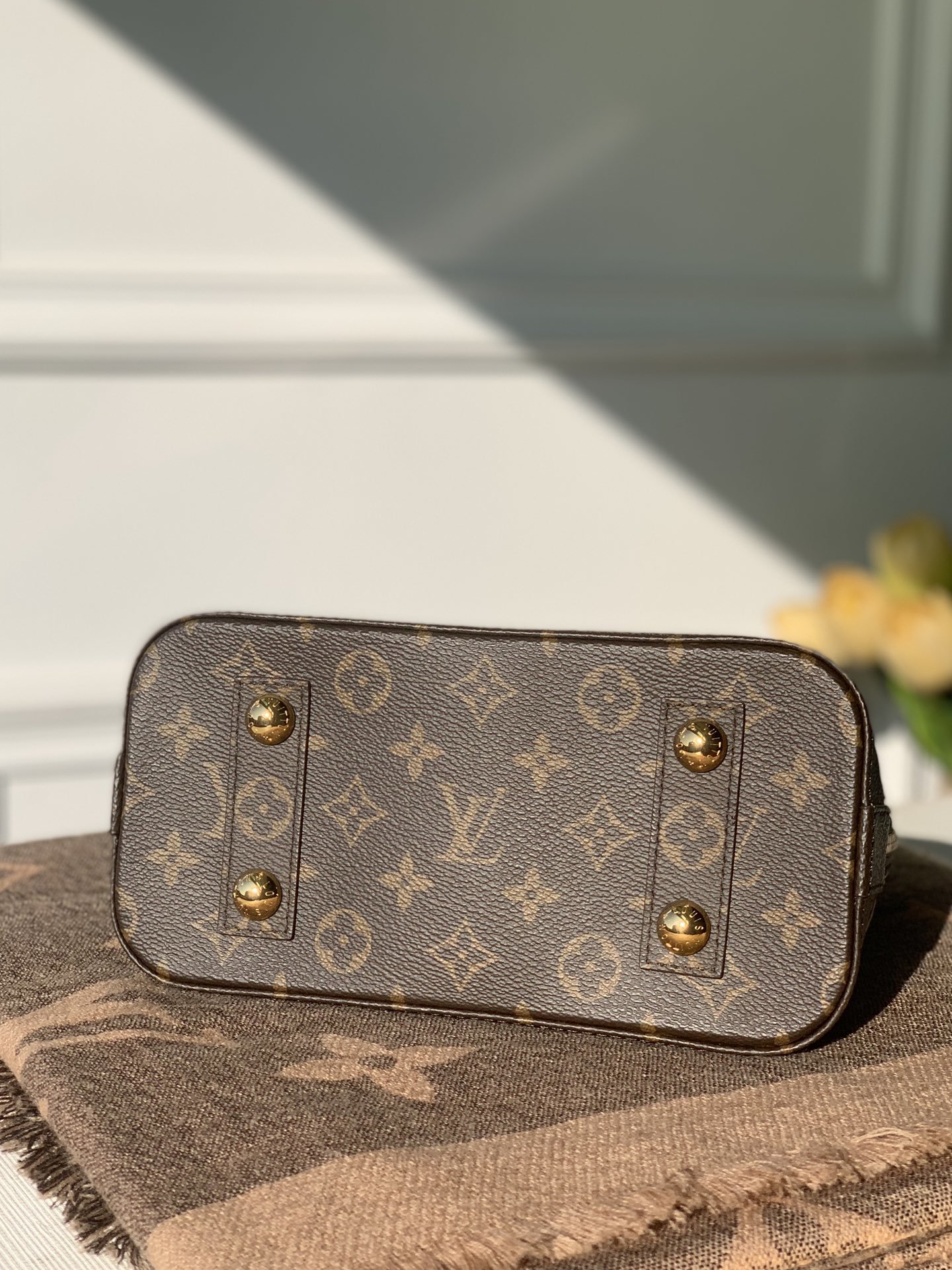 l**is V*t*n alma bb-25*19*12cm