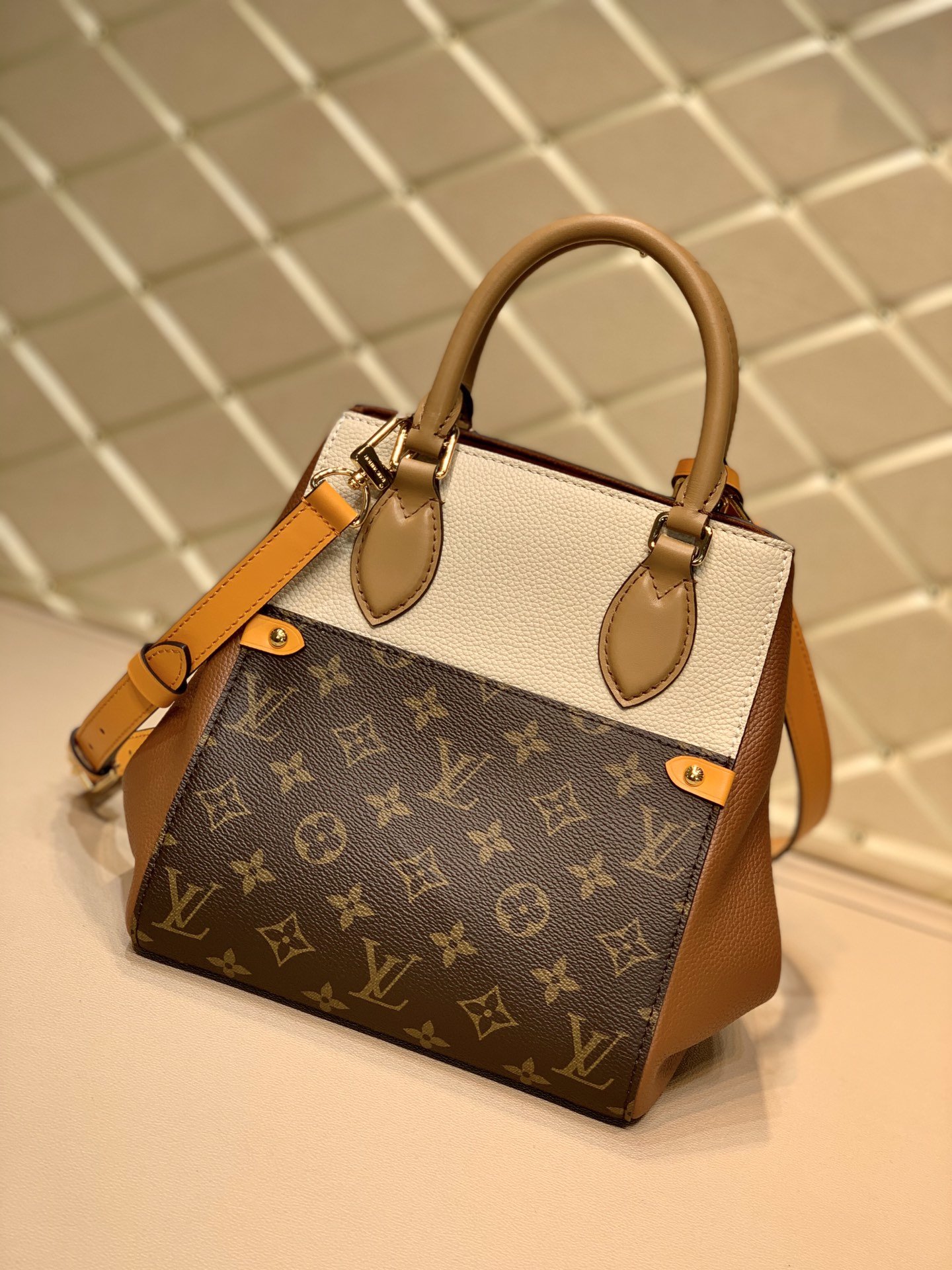 l**is V*t*n fold tote bag-35*40*17cm