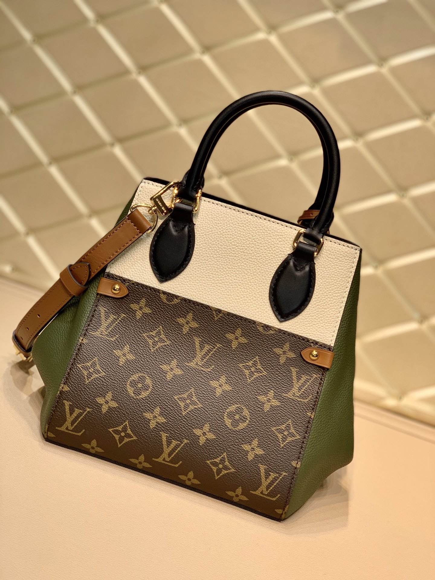 l**is V*t*n fold tote bag-35*40*17cm