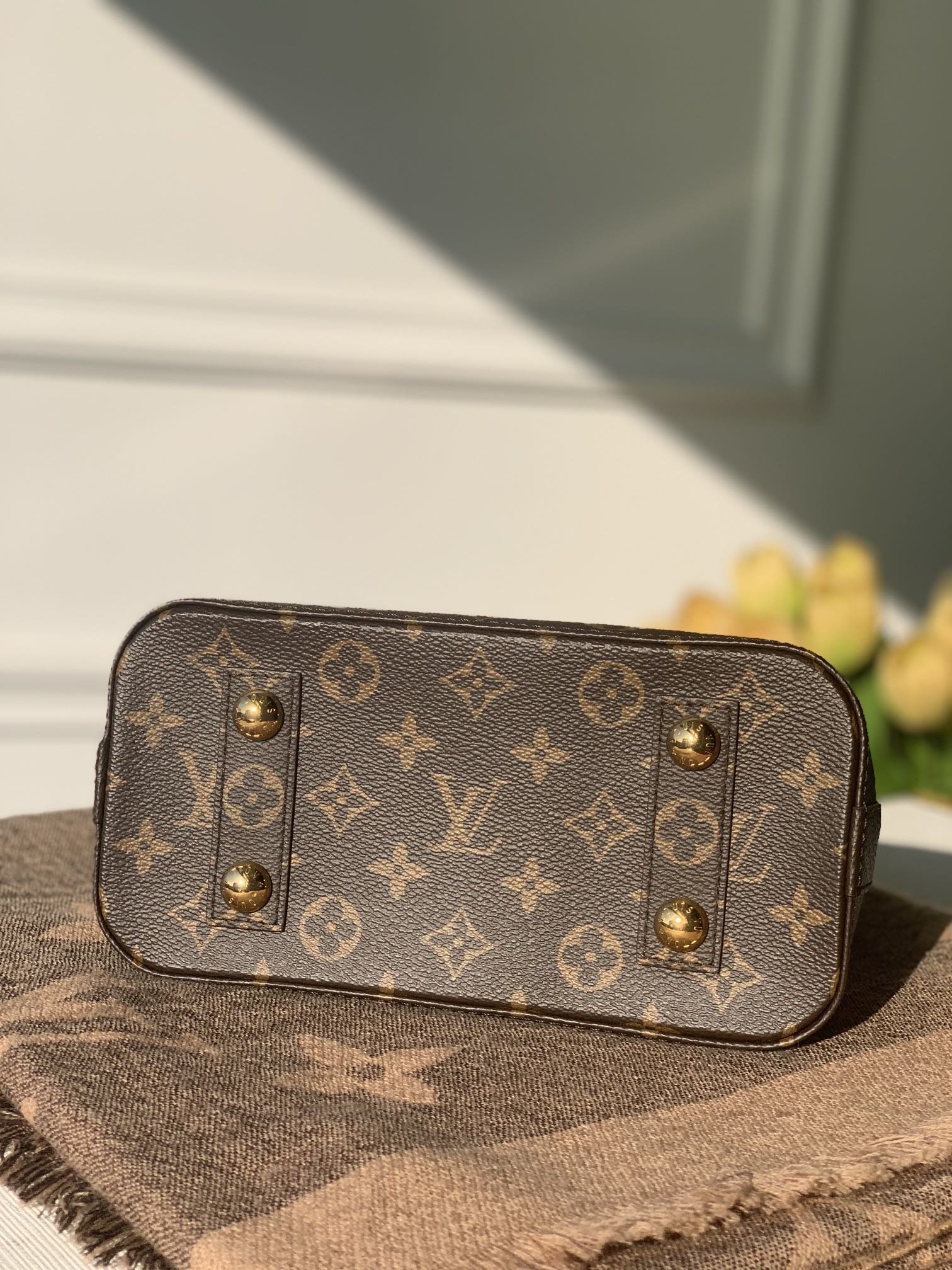 l**is V*t*n alma bb-25*19*12cm