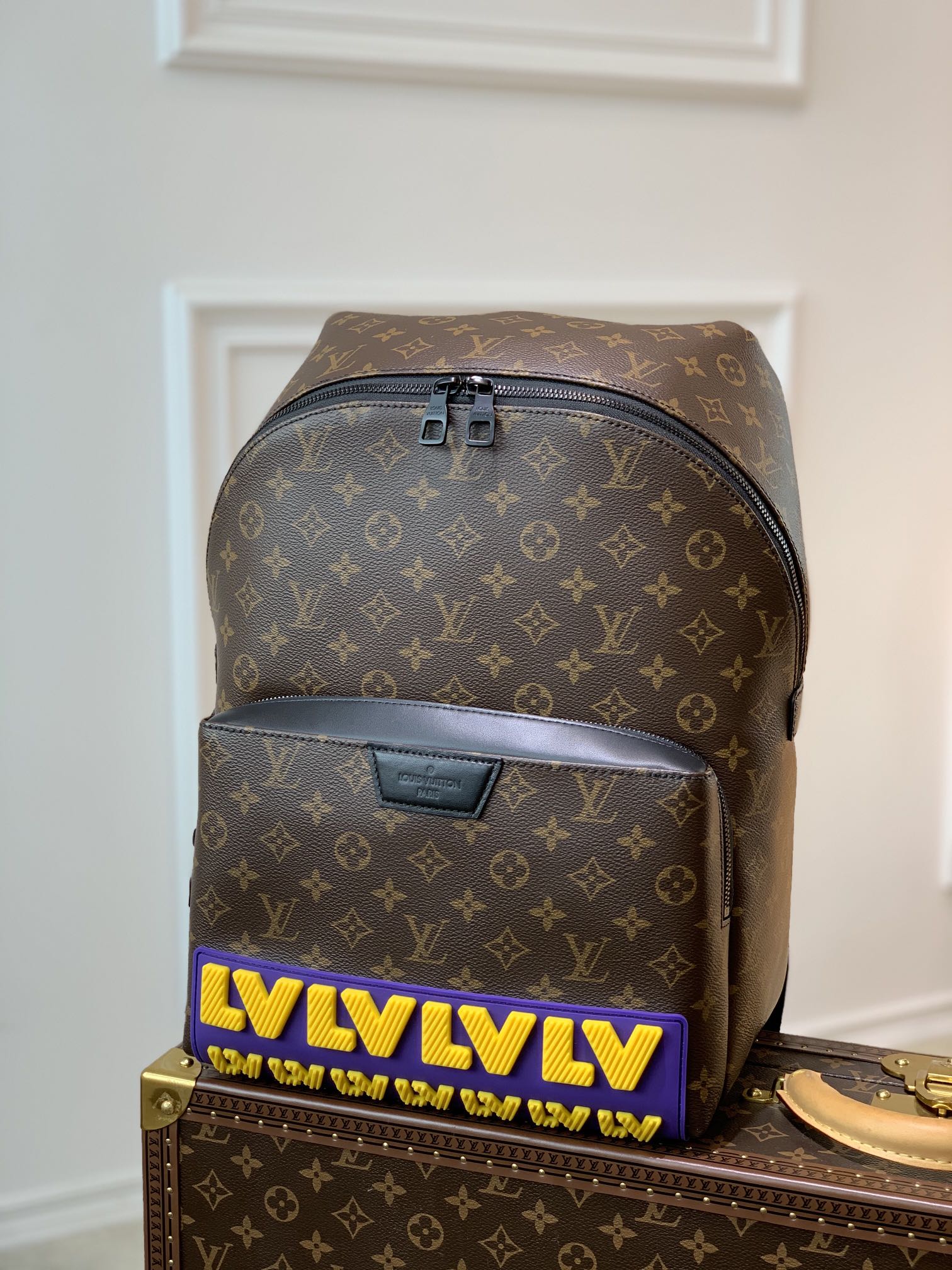 l**is V*t*n discovery backpsck-37*40*20 cm